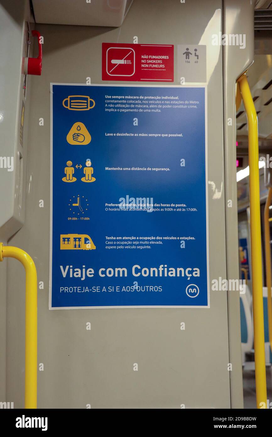 Anti-Covid-Anweisungen zu Porto merto, Portugal Stockfoto