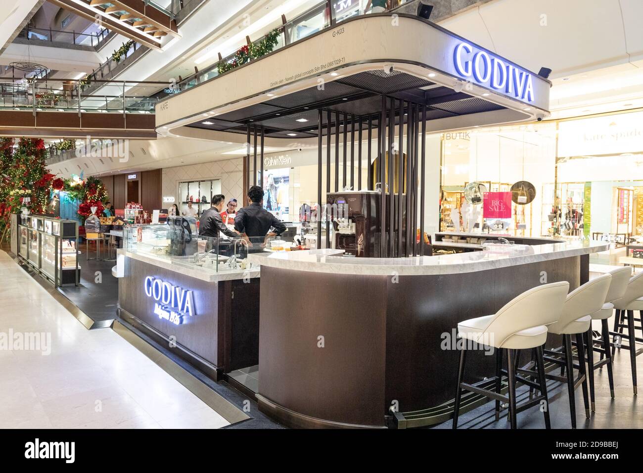 Godiva Chocolatier ist ein belgischer Hersteller von Pralinen und verwandten Produkten. Godiva besitzt und betreibt weltweit mehr als 600 Geschäfte. Stockfoto