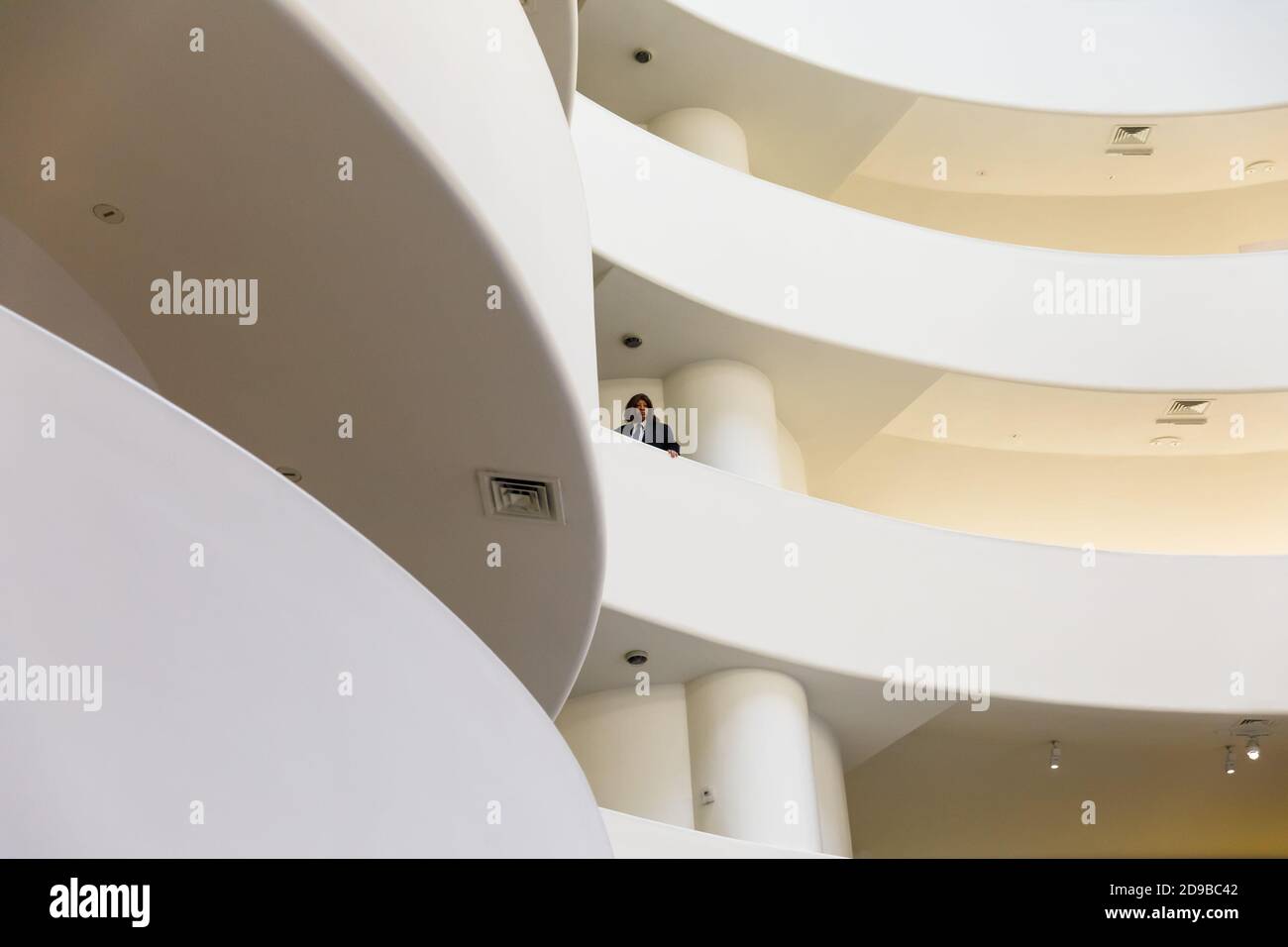 Das Solomon R. Guggenheim Museum ist die ständige Heimat einer ständig wachsenden Sammlung impressionistischer, postimpressionistischer, frühmoderner und konter Werke Stockfoto