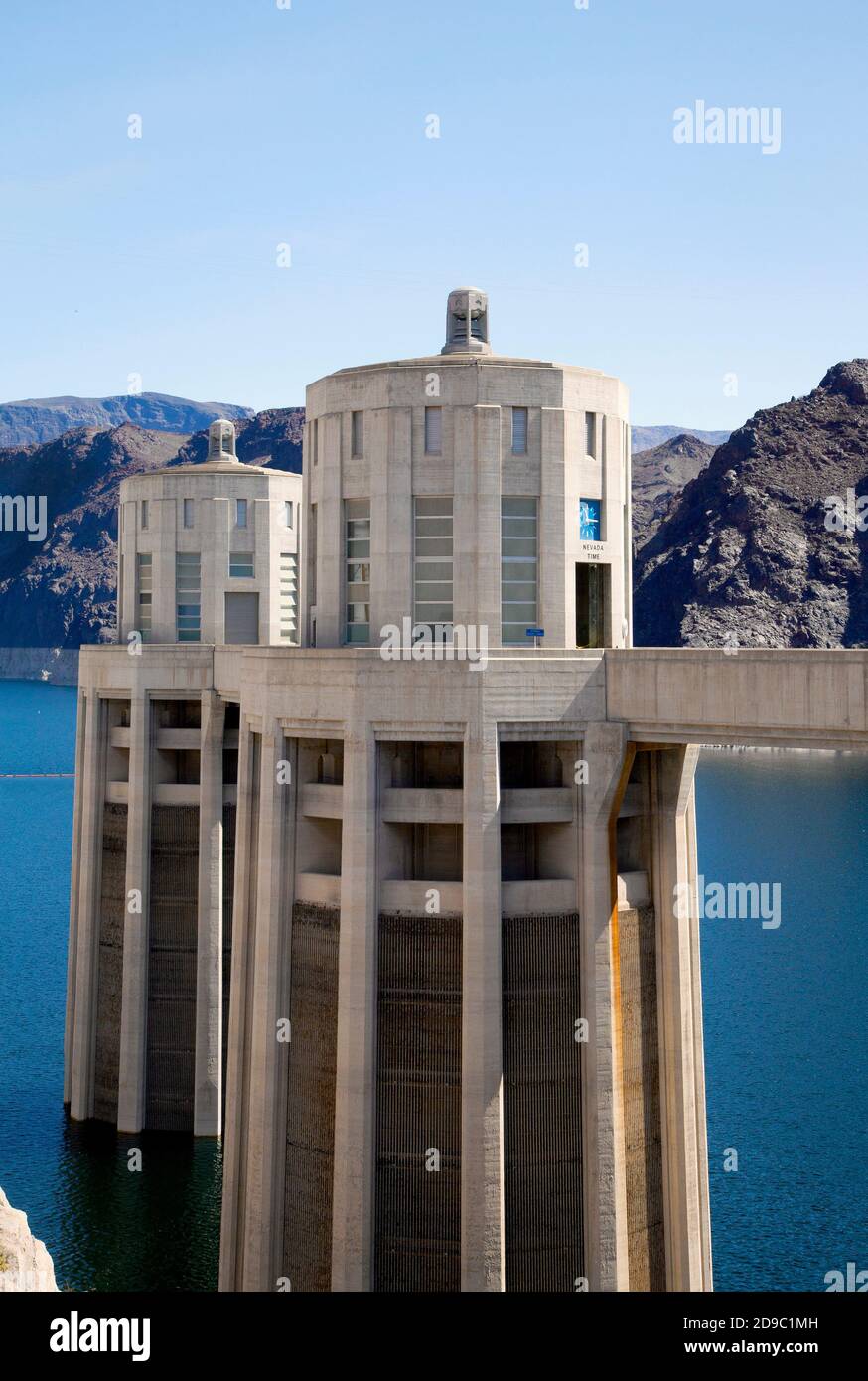 März 2012. Die Western Intake Towers am Hoover Dam. Stockfoto