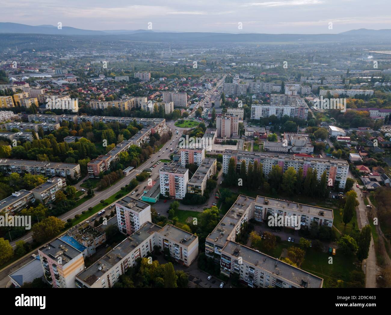 Panoramablick auf die Dachstadt Uschgorod, Transkarpatien, Ukraine Europa Stockfoto