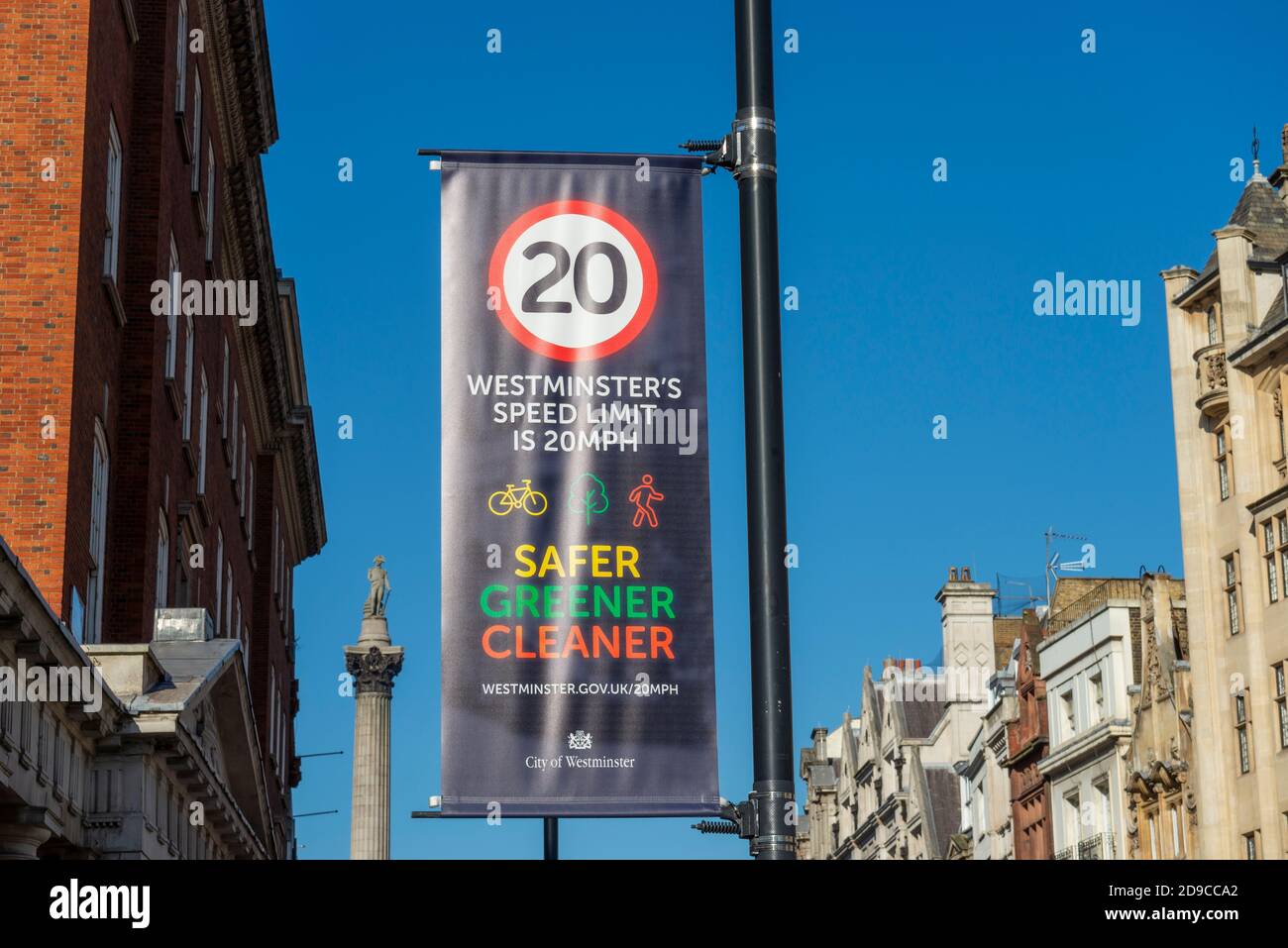 20mph Geschwindigkeitsbegrenzung in Westminster, London, Großbritannien. 20 Meilen pro Stunde Höchstgeschwindigkeit Zeichen. Reduzierte Höchstgeschwindigkeit, Verkehrsberuhigungszone Stockfoto