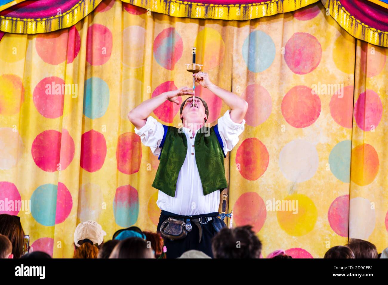 Arizona Renaissance Festival & Artisan Marketplace, Sword Swallower Stockfoto