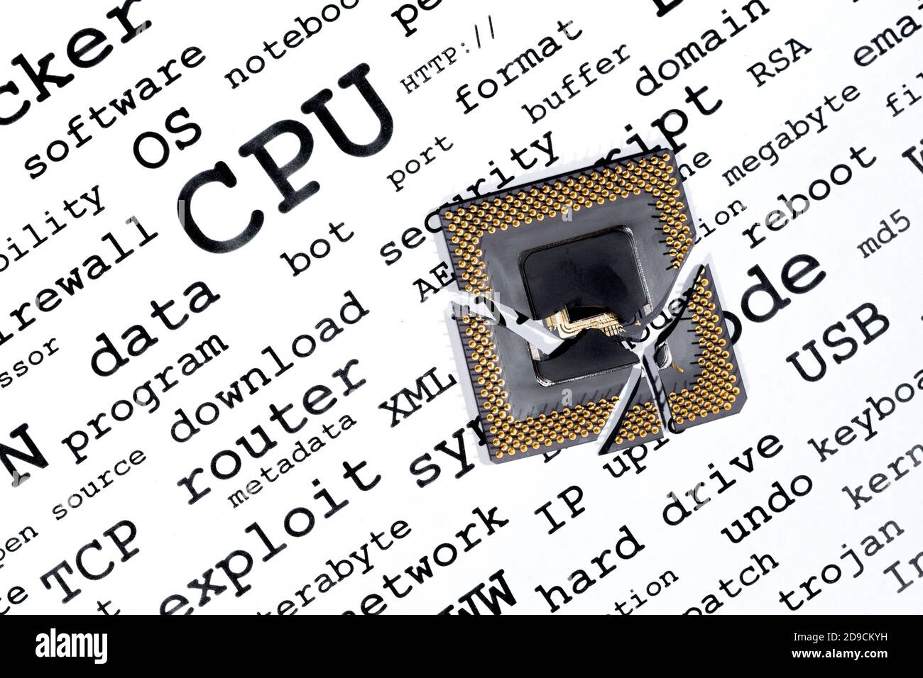 Eine gerissene, gebrochene CPU ruht auf dem Computer Verwandte Suchbegriffe. Stockfoto