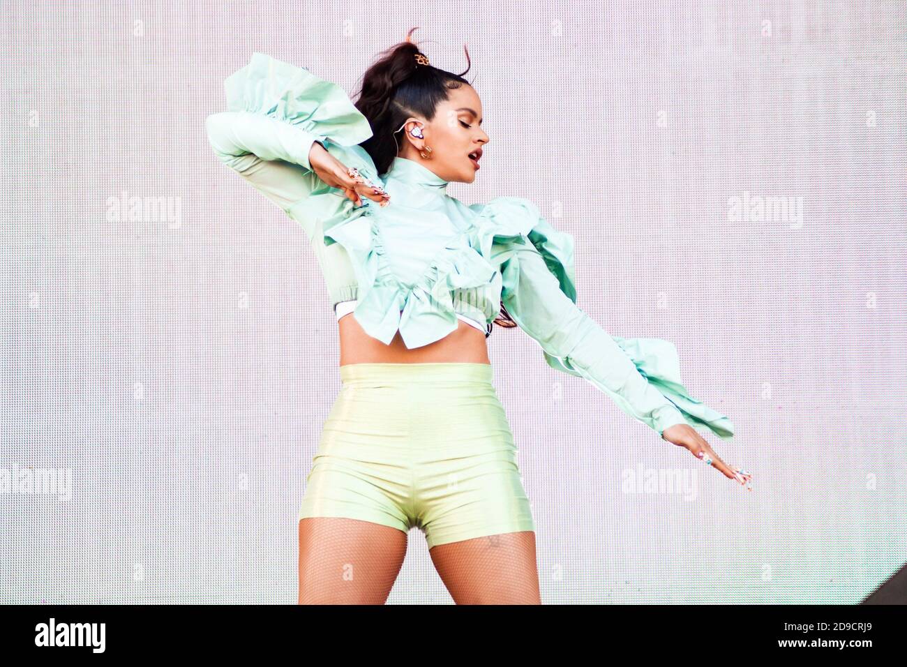 Madrid, Spanien. 10. Juli 2019: Rosalía beim MadCool Festival in Madrid, Spanien. Juli 10, 2019. Bild: Oscar Gil/Alfa Images Stockfoto