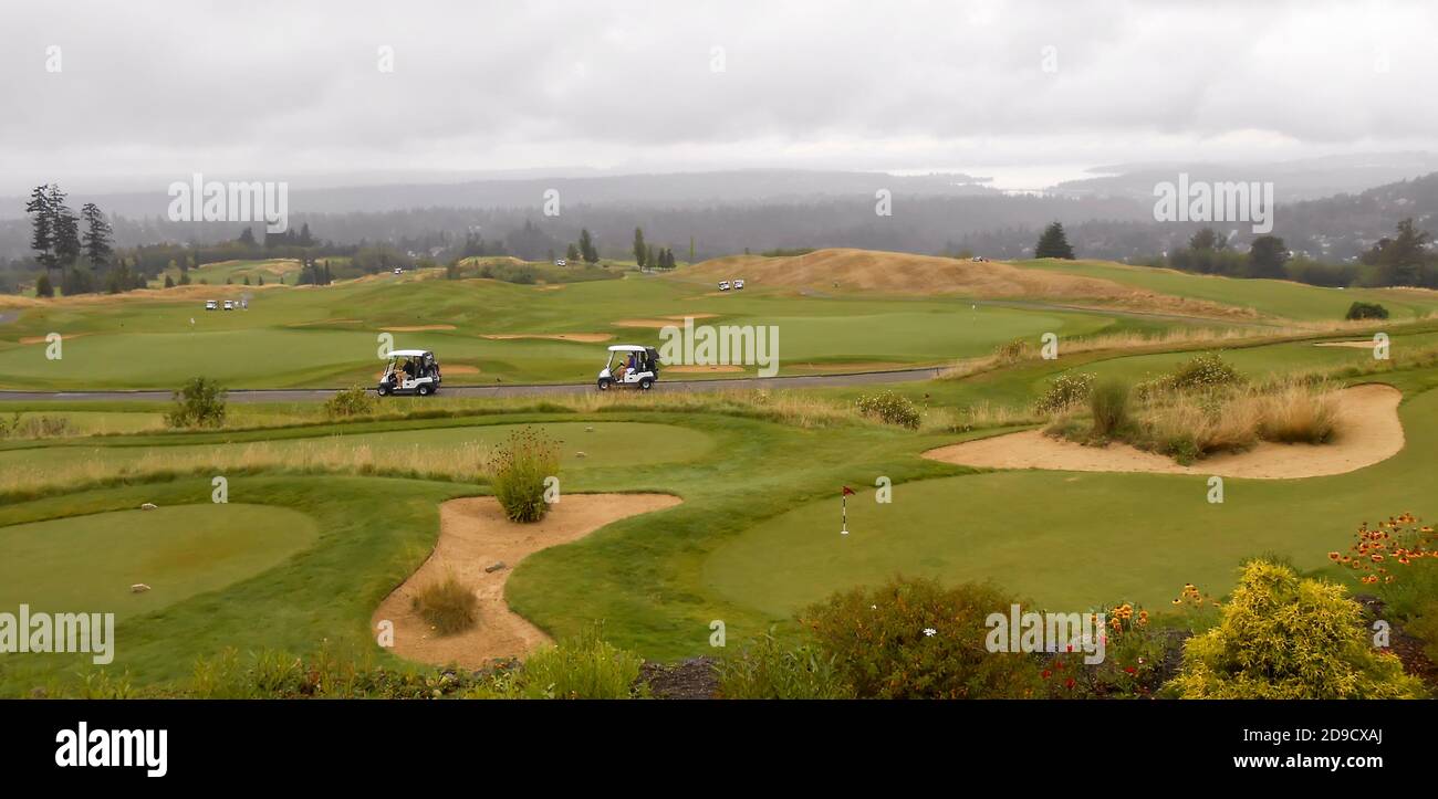 Golfplatz in der Nähe von Seattle, Washington State, USA an einem bewölkten Tag Stockfoto