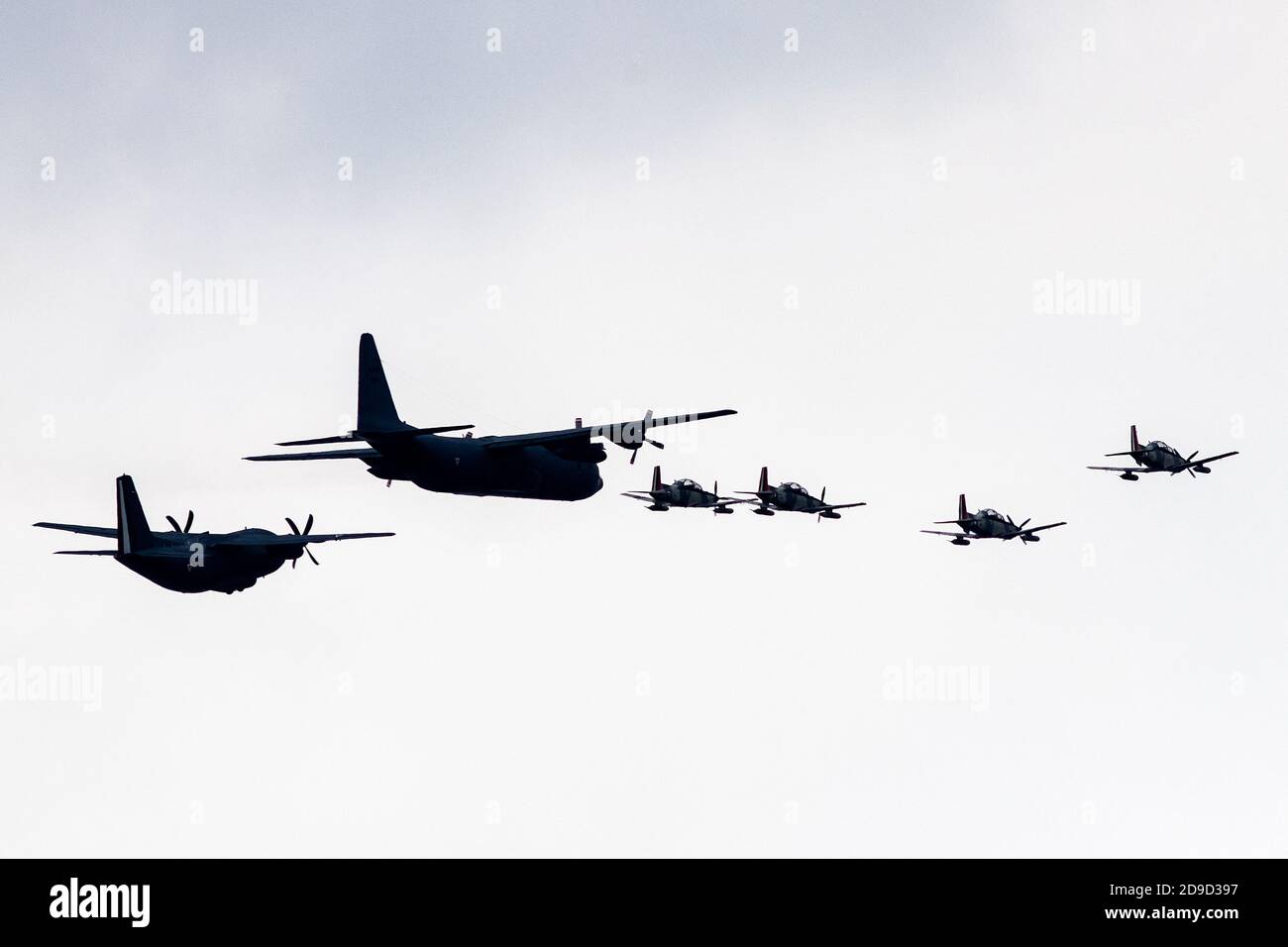 Flugzeuge der mexikanischen Luftwaffe sind in der Militärparade 16 zu sehen. Diese Parade ist´s Gedenken an den Jahrestag der Unabhängigkeit Mexikos Stockfoto