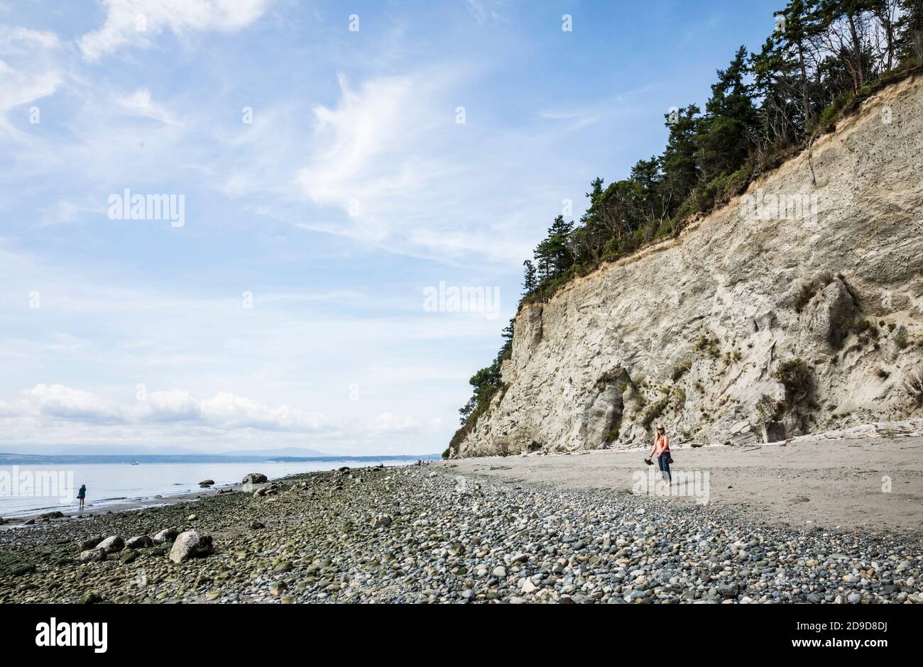 Der Strand und die Klippen von Mutiny Bay, Whidbey Island, Washington, USA. Stockfoto