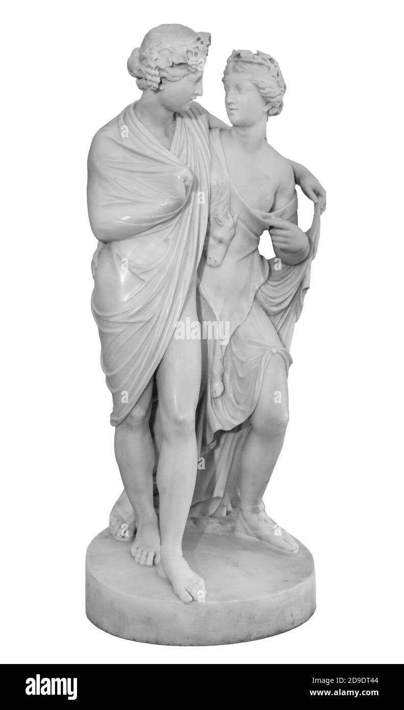 Alte Skulptur von Bacchus und Ariadne. Marmor Mann und Frau Statue isoliert auf weißem Hintergrund. Stockfoto