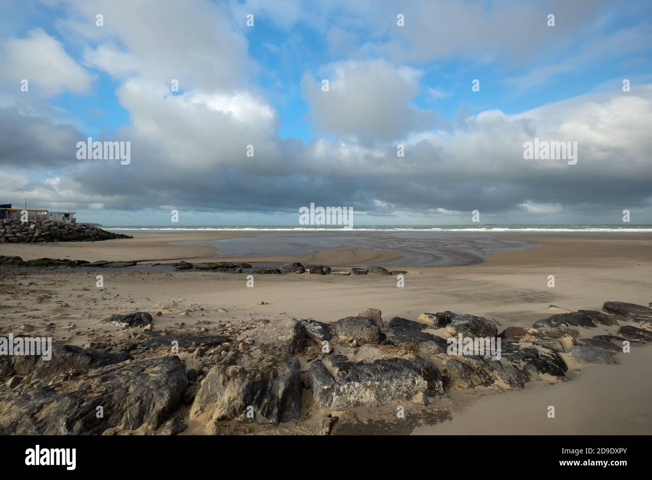 Ruhiger Strand von Wissant an der Küste der Engländer Kanal Stockfoto
