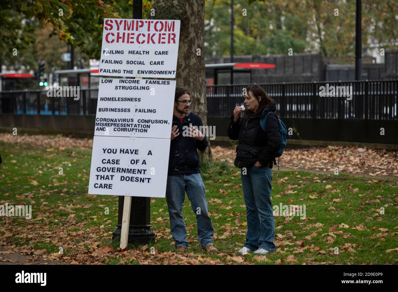 Anti-Lockdown-Protest gegen die jüngste Blockierung der Coronavirus-Pandemie durch die britische Regierung, um die Ausbreitung des Virus zu verlangsamen. Stockfoto