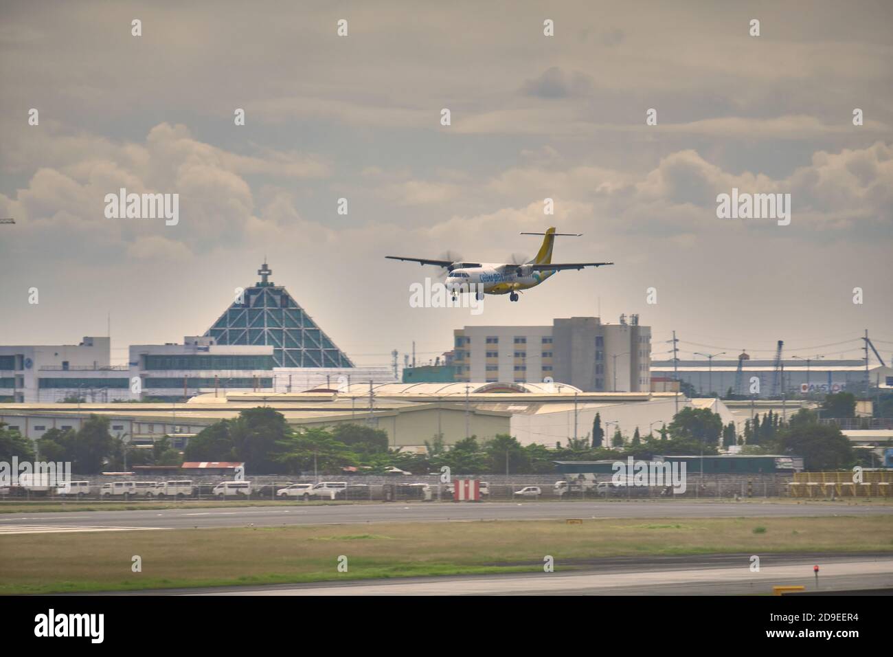 Manila, Philippinen - 03. Feb 2020: Flugzeug cebu pacific Air und auf der Landebahn Stockfoto
