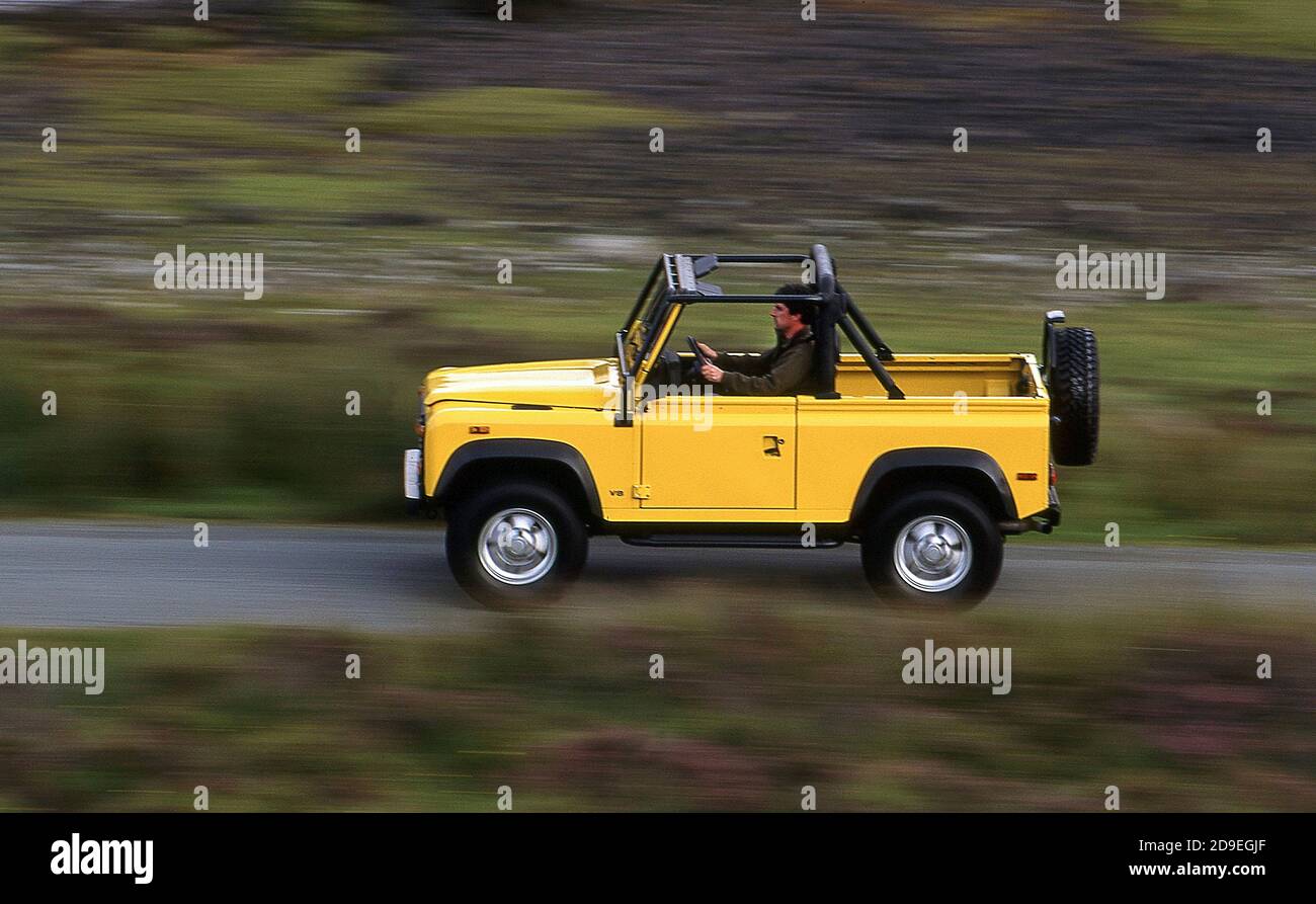 1994 Defender 90 V8 Amerikanisches Modell auf der Isle of Skye Scotland Großbritannien Stockfoto