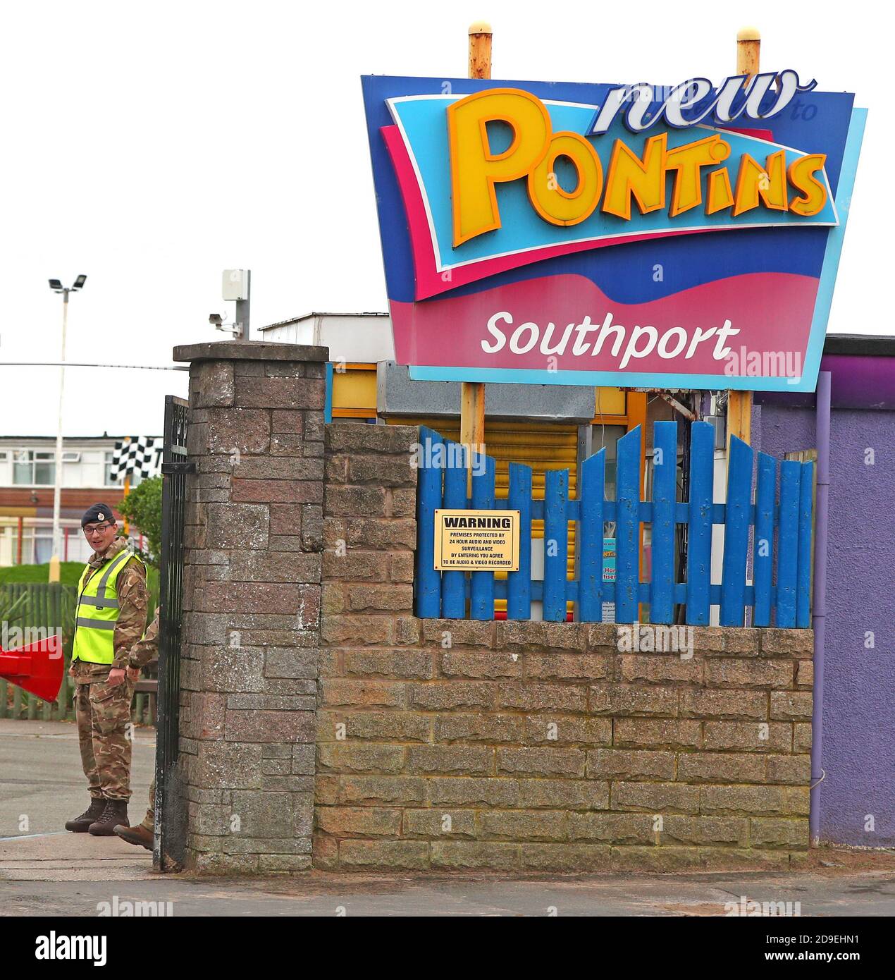 Soldaten in Pontin's in Southport, wo sie vor dem Start der Covid-19-Massenprüfung in Liverpool bleiben werden. Stockfoto