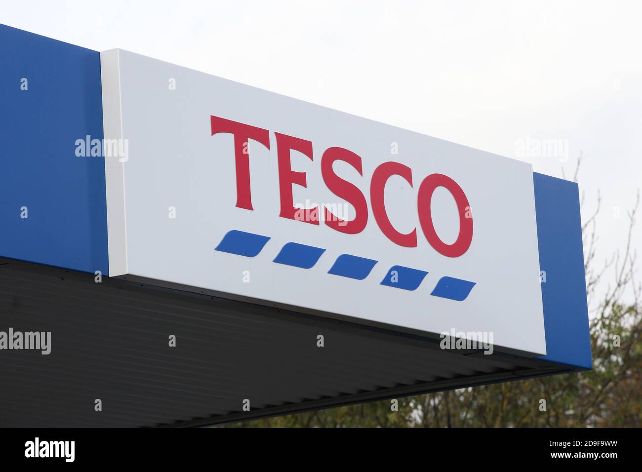 Tesco-Schild, Twickenham, Großbritannien Stockfoto
