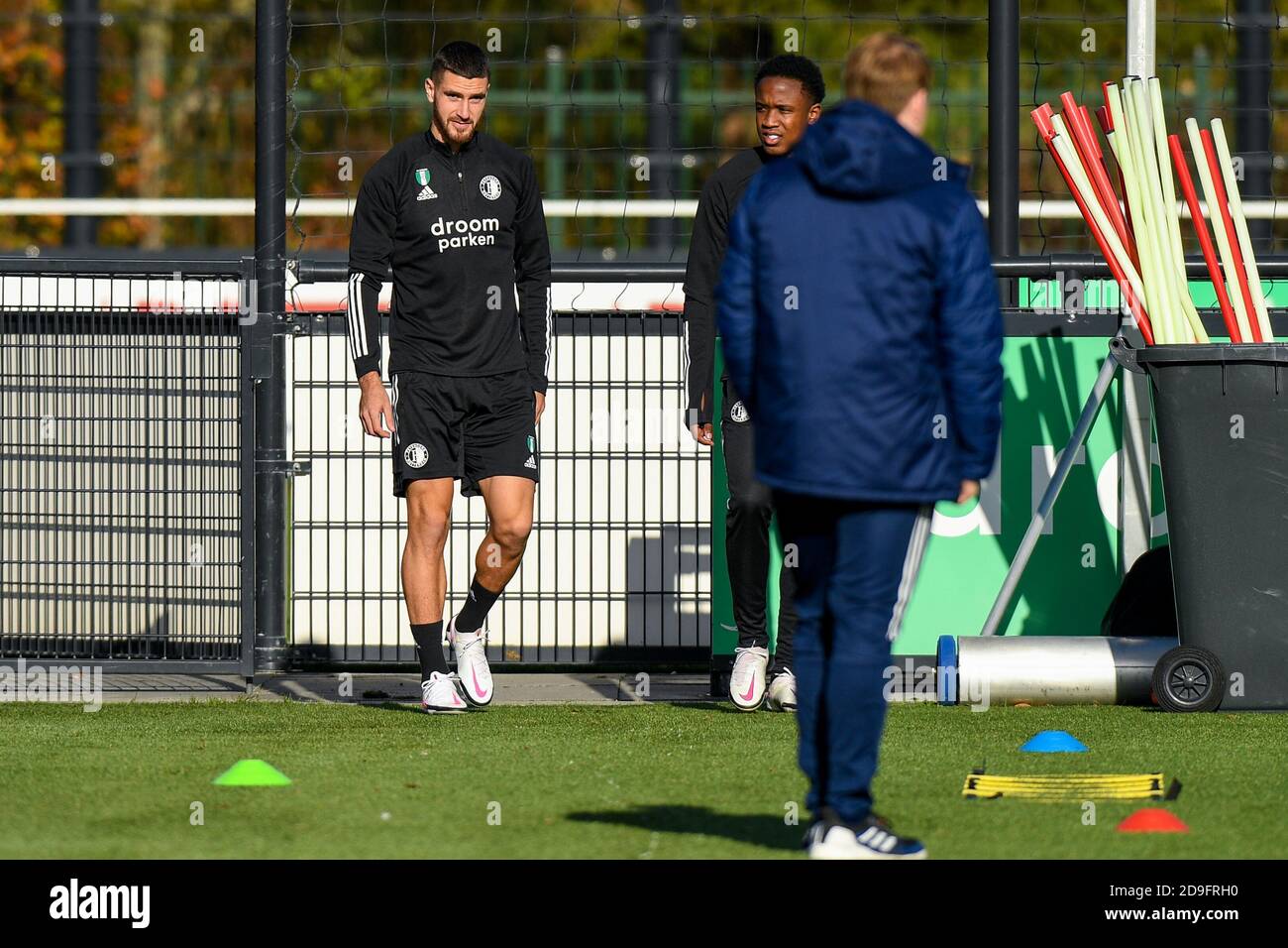 ROTTERDAM, NIEDERLANDE - NOVEMBER 05: Marcos Senesi von Feyenoord während einer Trainingseinheit vor dem UEFA Europa League Spiel zwischen Feyenoord und CSKA Moskau am 22. Oktober 2020 in Rotterdam, Niederlande (Foto: Yannick Verhoeven/Orange Pictures) Stockfoto