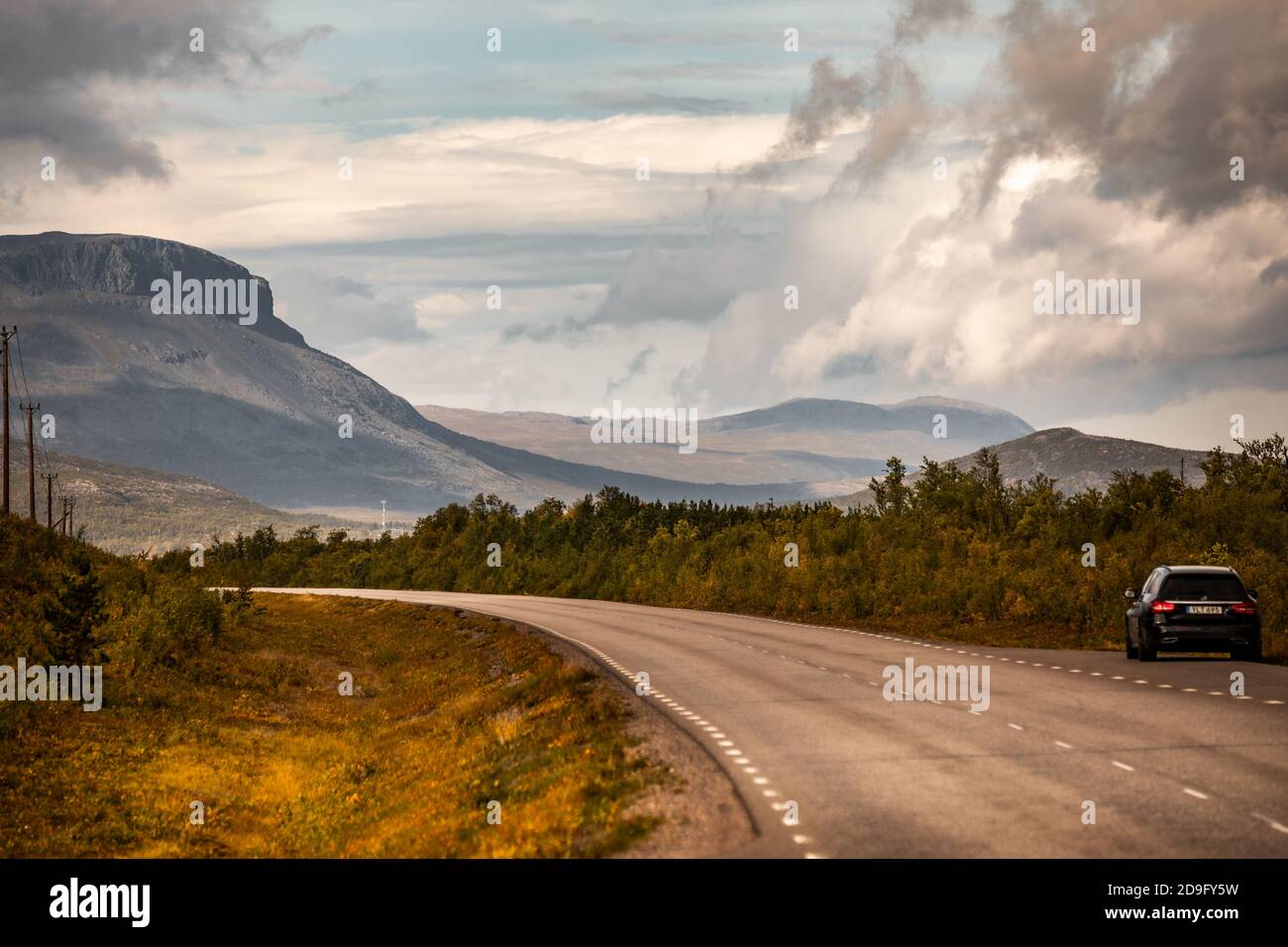 Tornetrask Lappland E10 Straße in Schweden Stockfoto