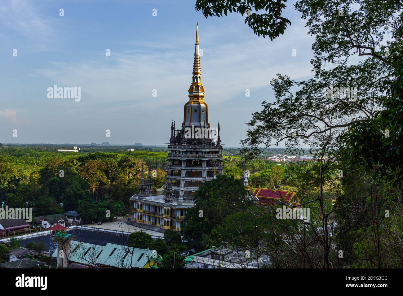 Tiger Tempel Krabi Stockfotos Und Bilder Kaufen Alamy