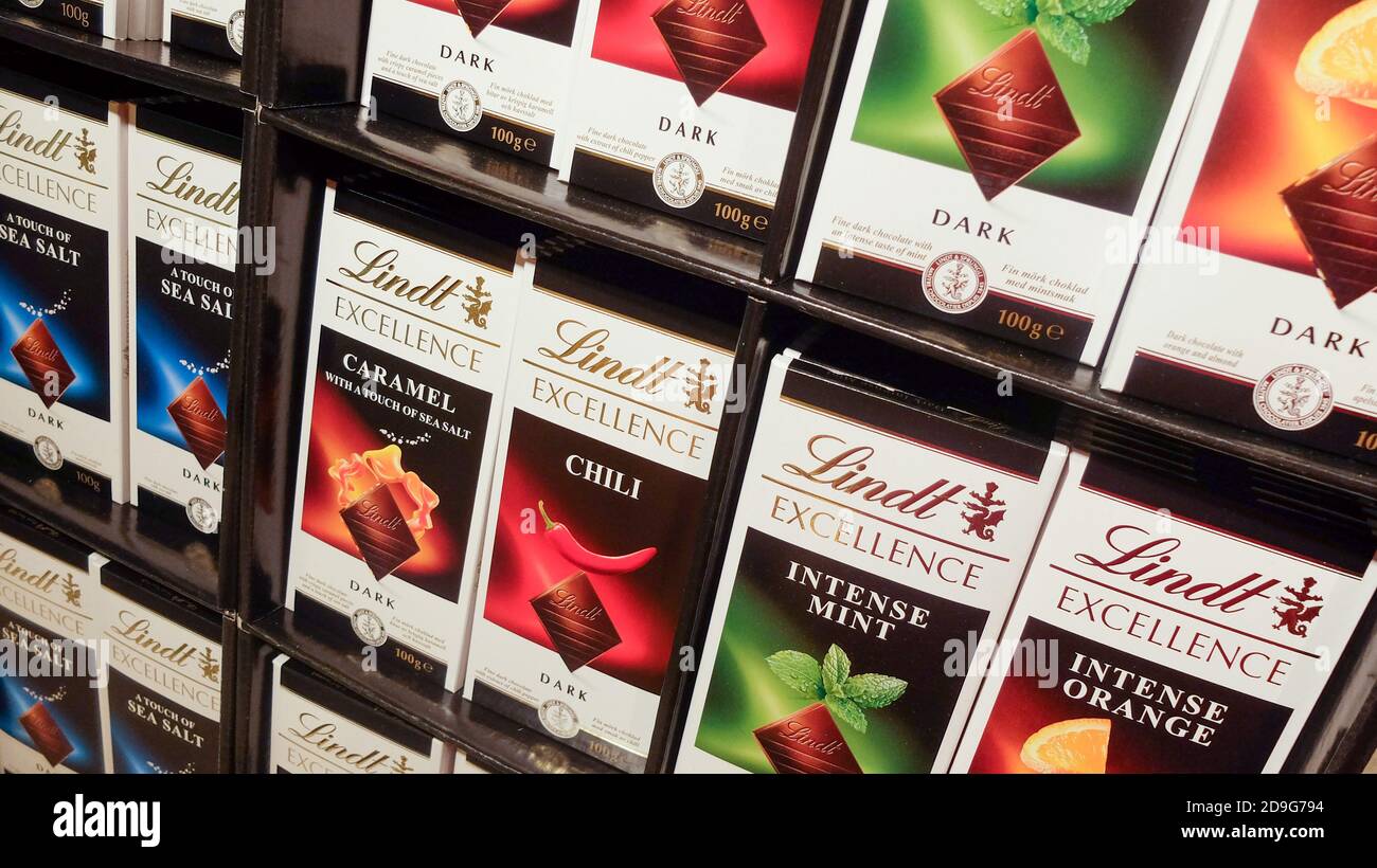 Lindt Pralinen Stockfotos Und Bilder Kaufen Alamy