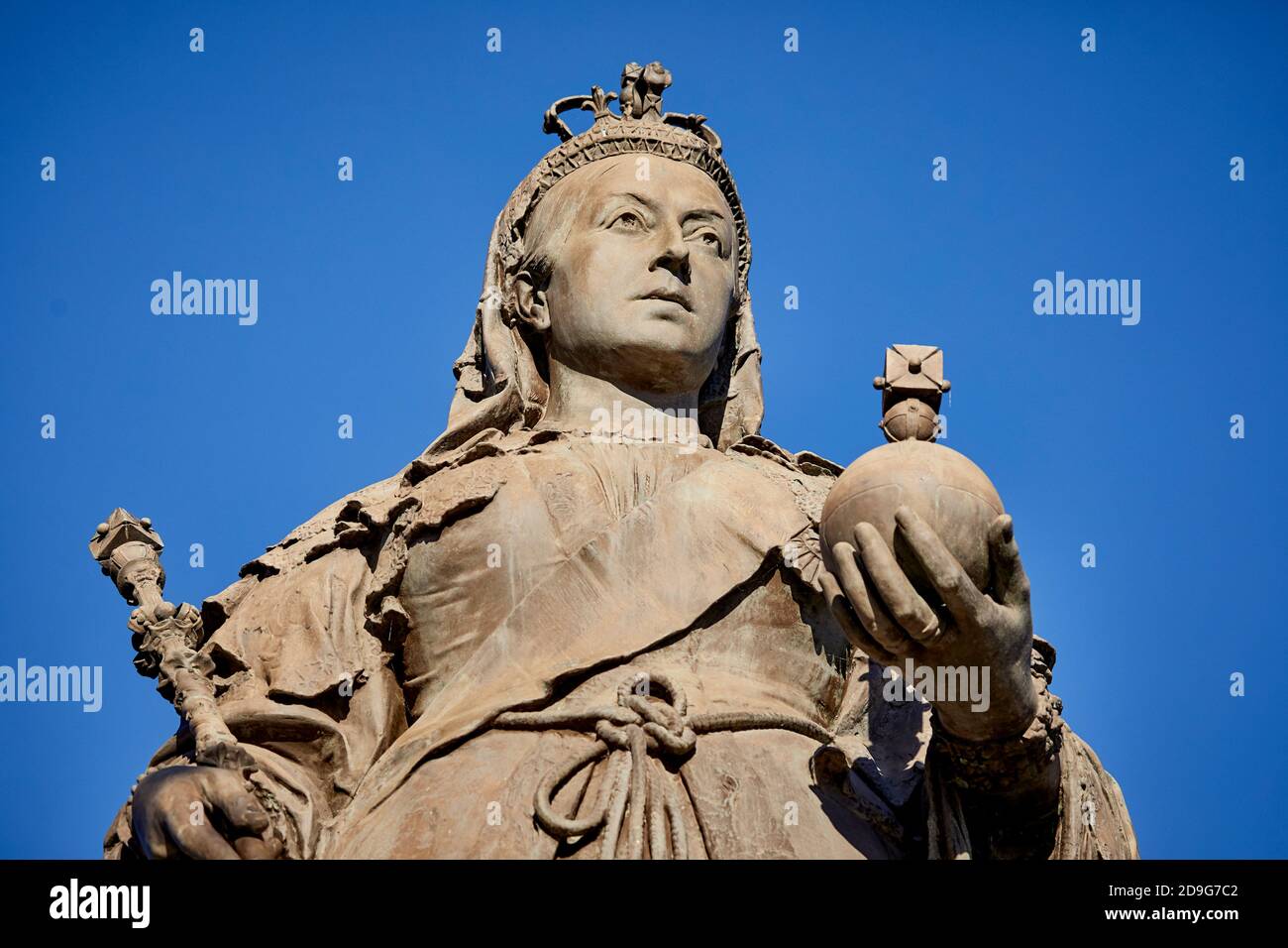 Herbst am Southport Nevill Street Victoria Monument Stockfoto