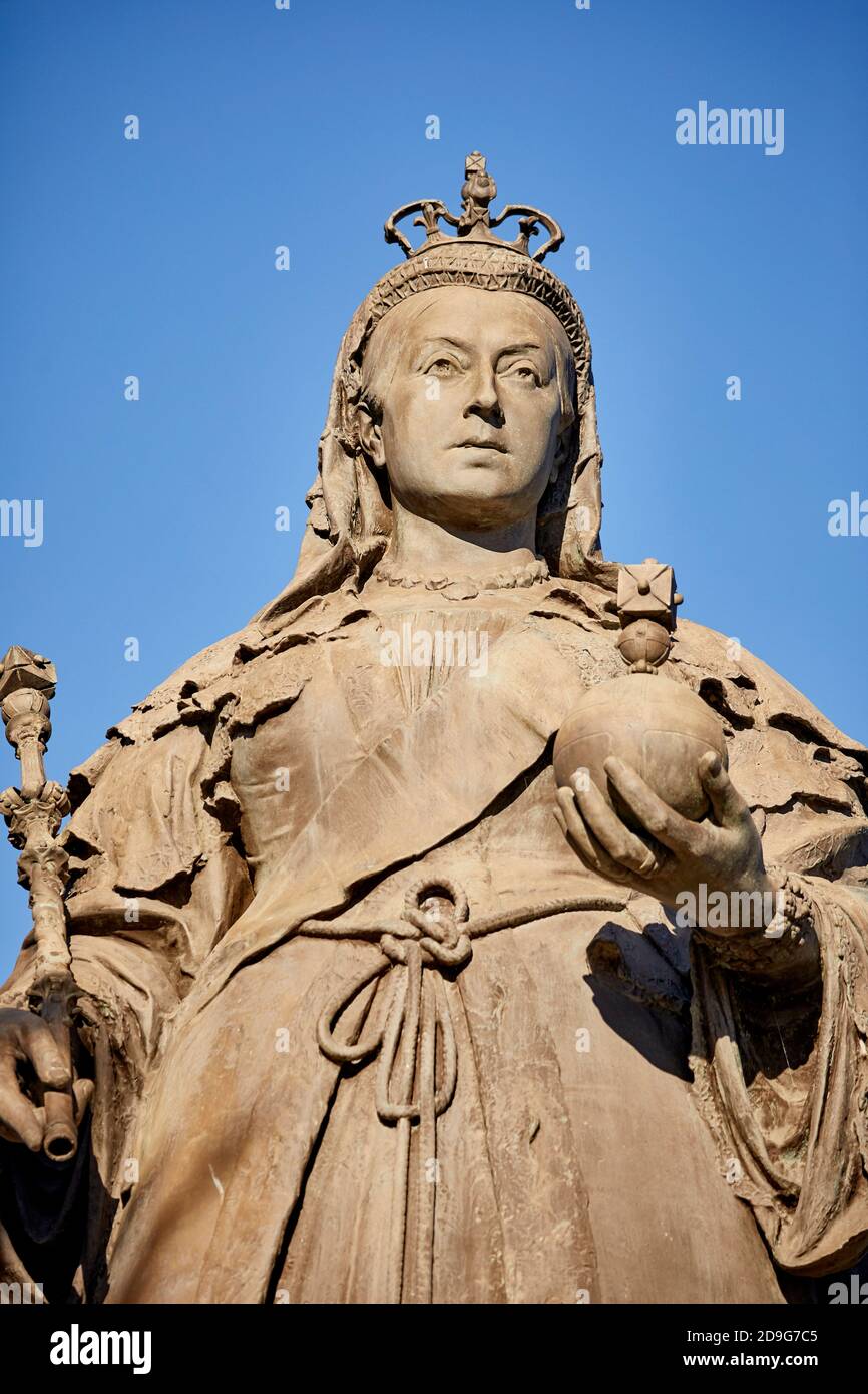 Herbst am Southport Nevill Street Victoria Monument Stockfoto