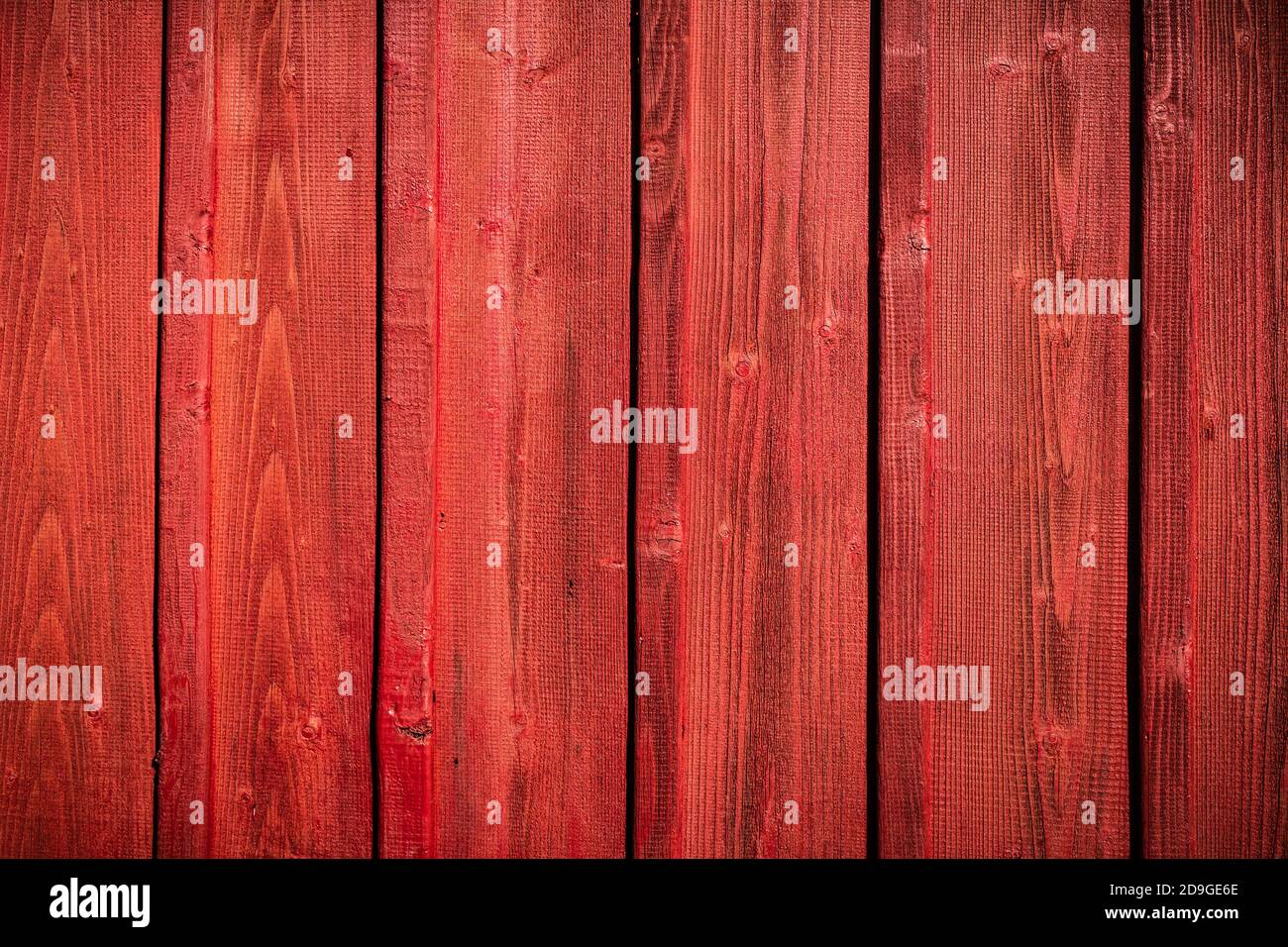 Rote Holzgrunge Brett Nahaufnahme. Natürliche Textur. Kann wie Naturhintergrund verwendet werden Stockfoto
