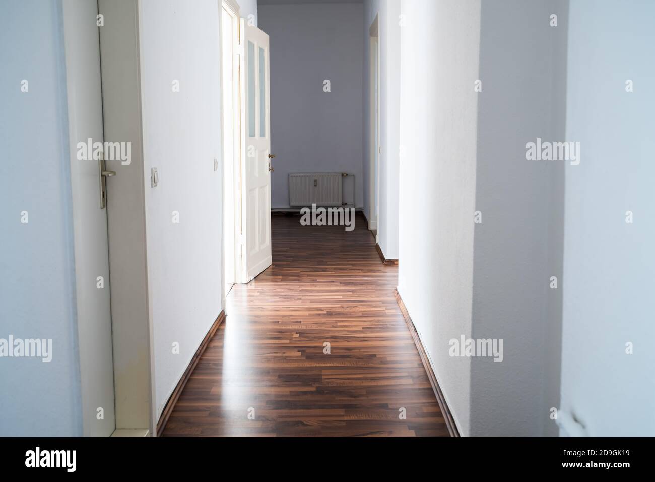 Klassische Alte Wohnwohnung Wohnung Flur Korridor Innenraum Stockfoto