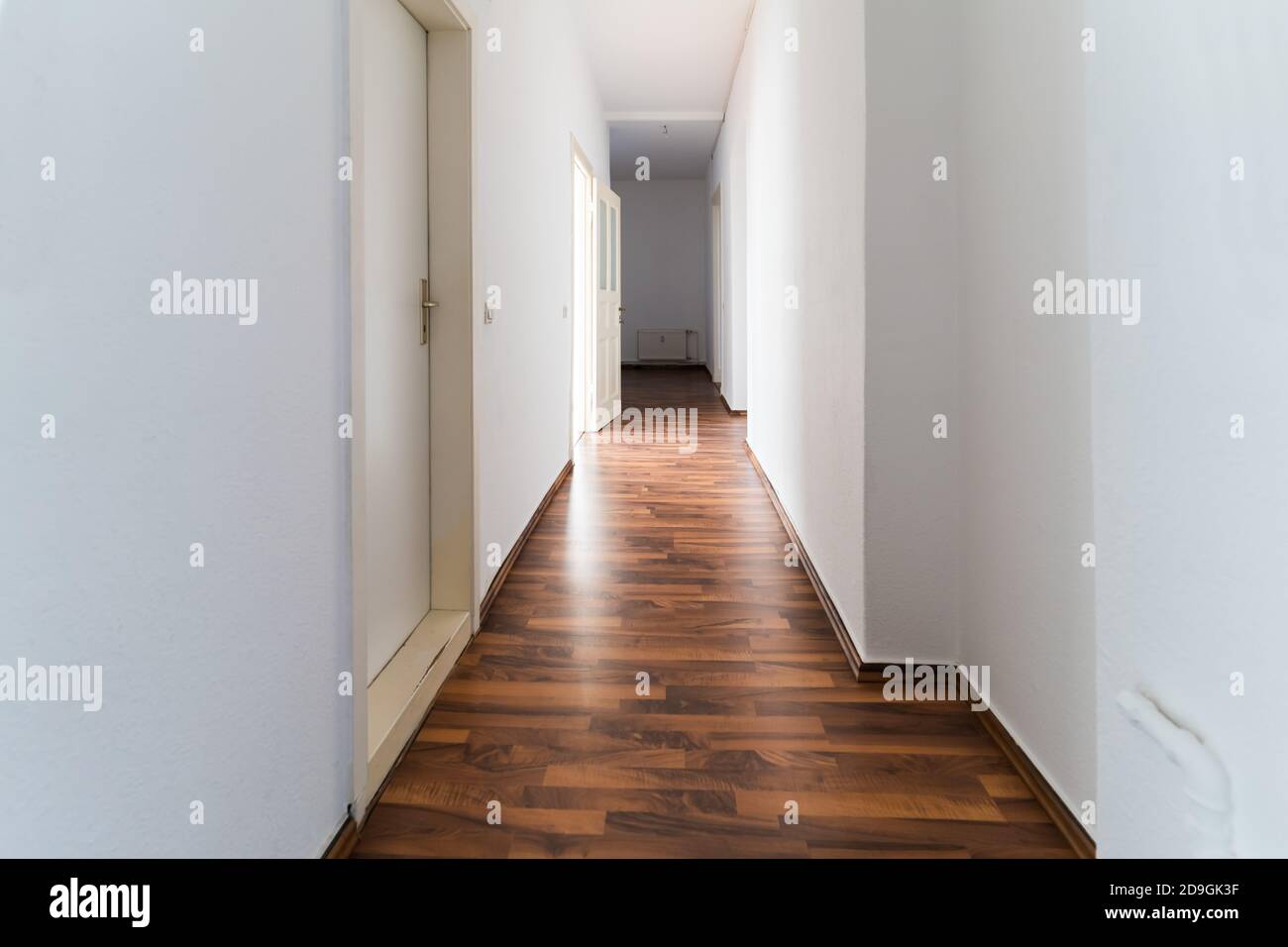 Klassische Alte Wohnwohnung Wohnung Flur Korridor Innenraum Stockfoto