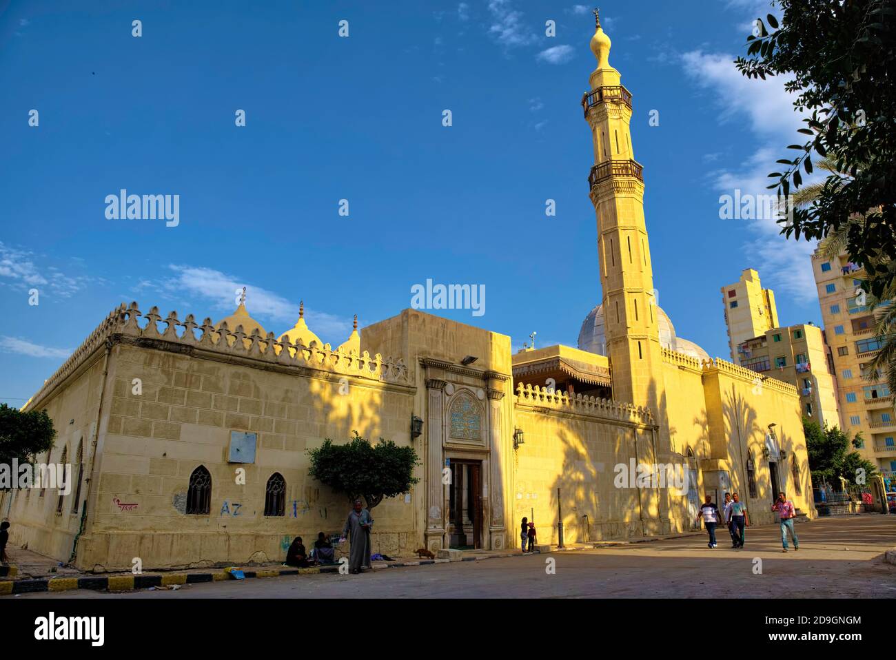 Die mayda, ein Absolution Bereich, zusammen mit den Toiletten, sind auf der westlichen Seite der Moschee mit ihrem eigenen Eingang mit Blick auf den Platz. Accord Stockfoto