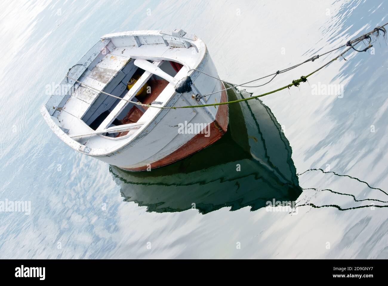 Stationiertes Boot in Costa da Morte, Galicien, Spanien Stockfoto
