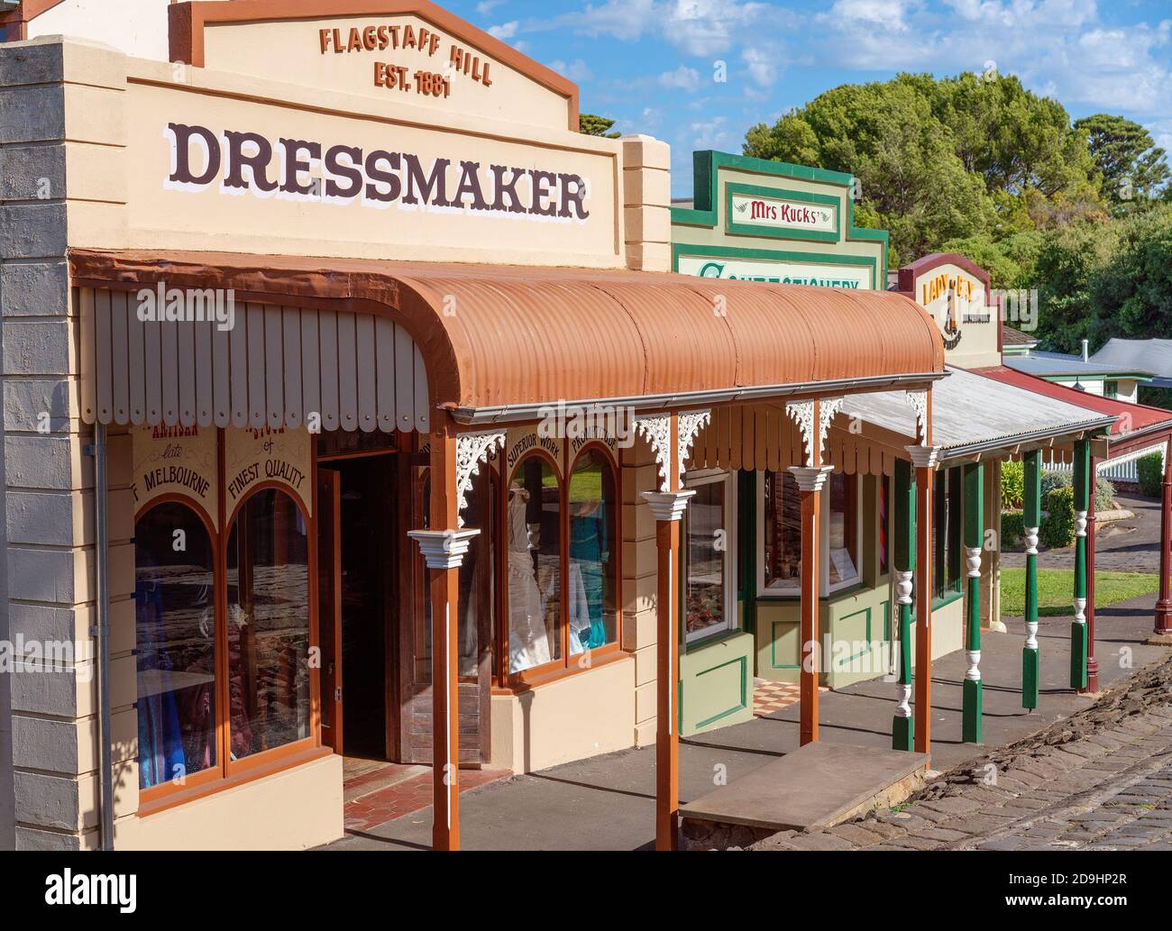 WARRNAMBOOL, VICTORIA, AUSTRALIEN - 16. APRIL 2019: Flagstaff Hill Maritime Museum, Dorfstraße Stockfoto