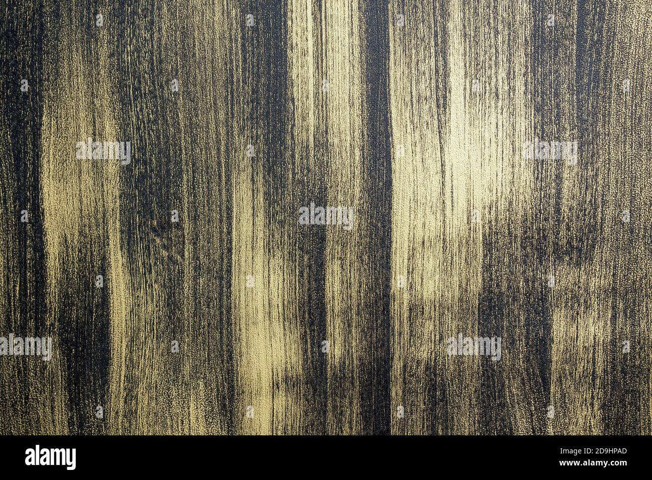 Grunge abstrakten Hintergrund, Metalloberfläche mit schwarzen Pinselstrichen über hellen Hintergrund. Stockfoto