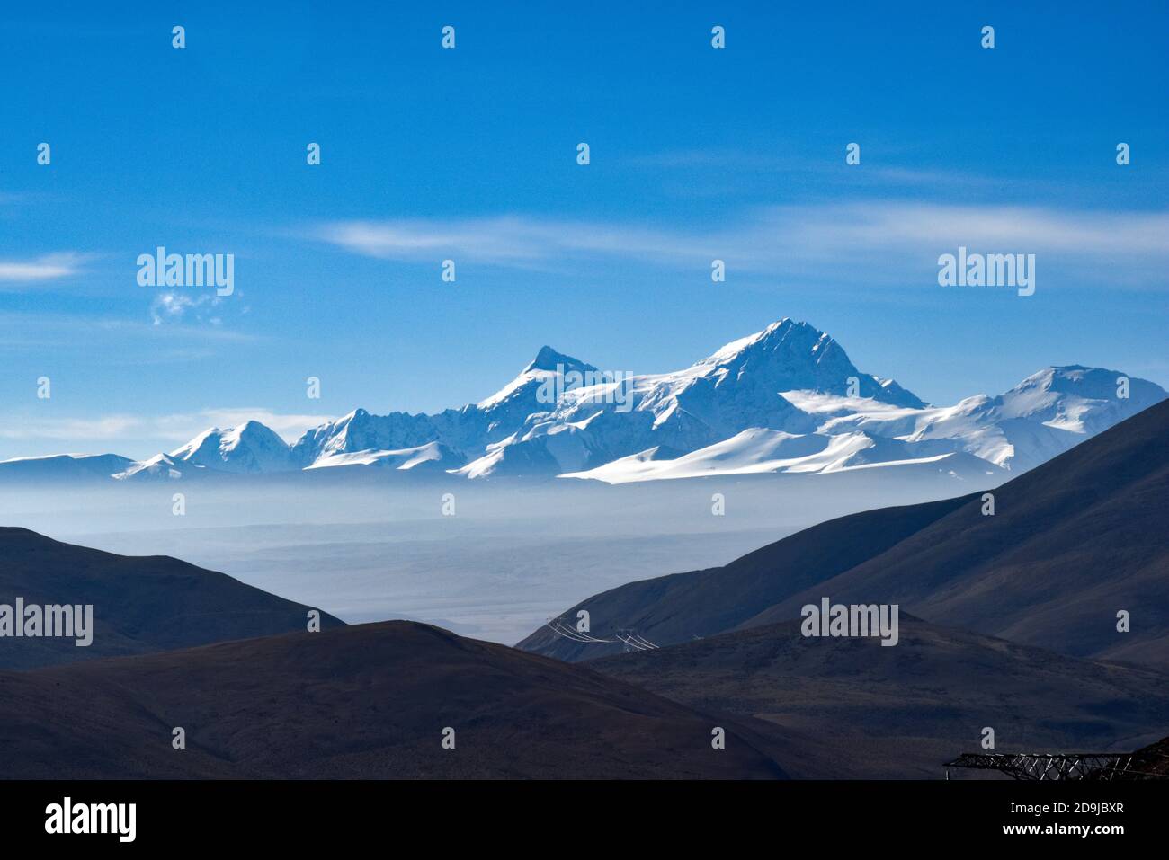 Blick auf Shishapangma, den 14. Höchsten Berg der Welt auf 8,027 Meter über dem Meeresspiegel in Westchina Tibet autonome Region, 7. Oktober 2020. Stockfoto