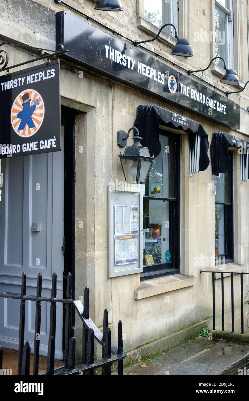 Thirsty Meeples Brettspiel-Shop und Café auf der Gay Street Bath Somerset UK Stockfoto