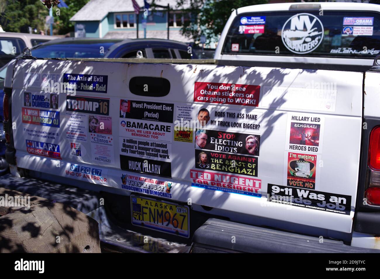 Stoßfänger Aufkleber auf einem Pick-up in Ketchikan, Alaska Stockfoto