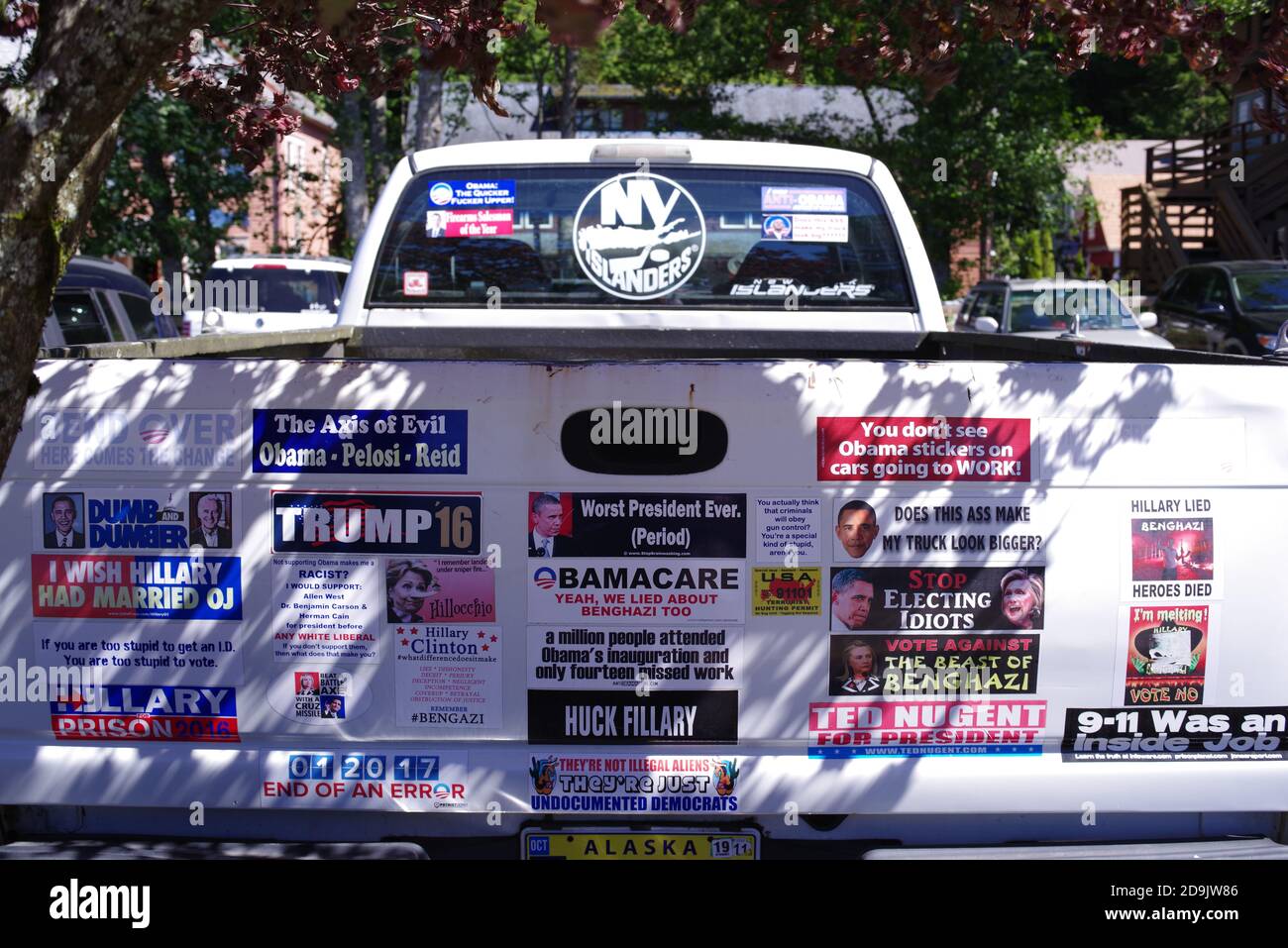 Stoßfänger Aufkleber auf einem Pick-up in Ketchikan, Alaska Stockfoto