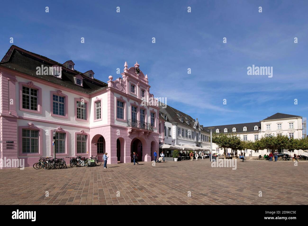 Palais Walderdorff am Domfreihof, Trier, Mosel, Rheinland-Pfalz, Deutschland Stockfoto