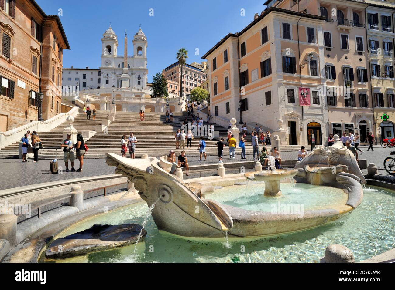 Italien, Rom, Piazza di Spagna, Barcaccia-Brunnen und Spanische Treppe Stockfoto