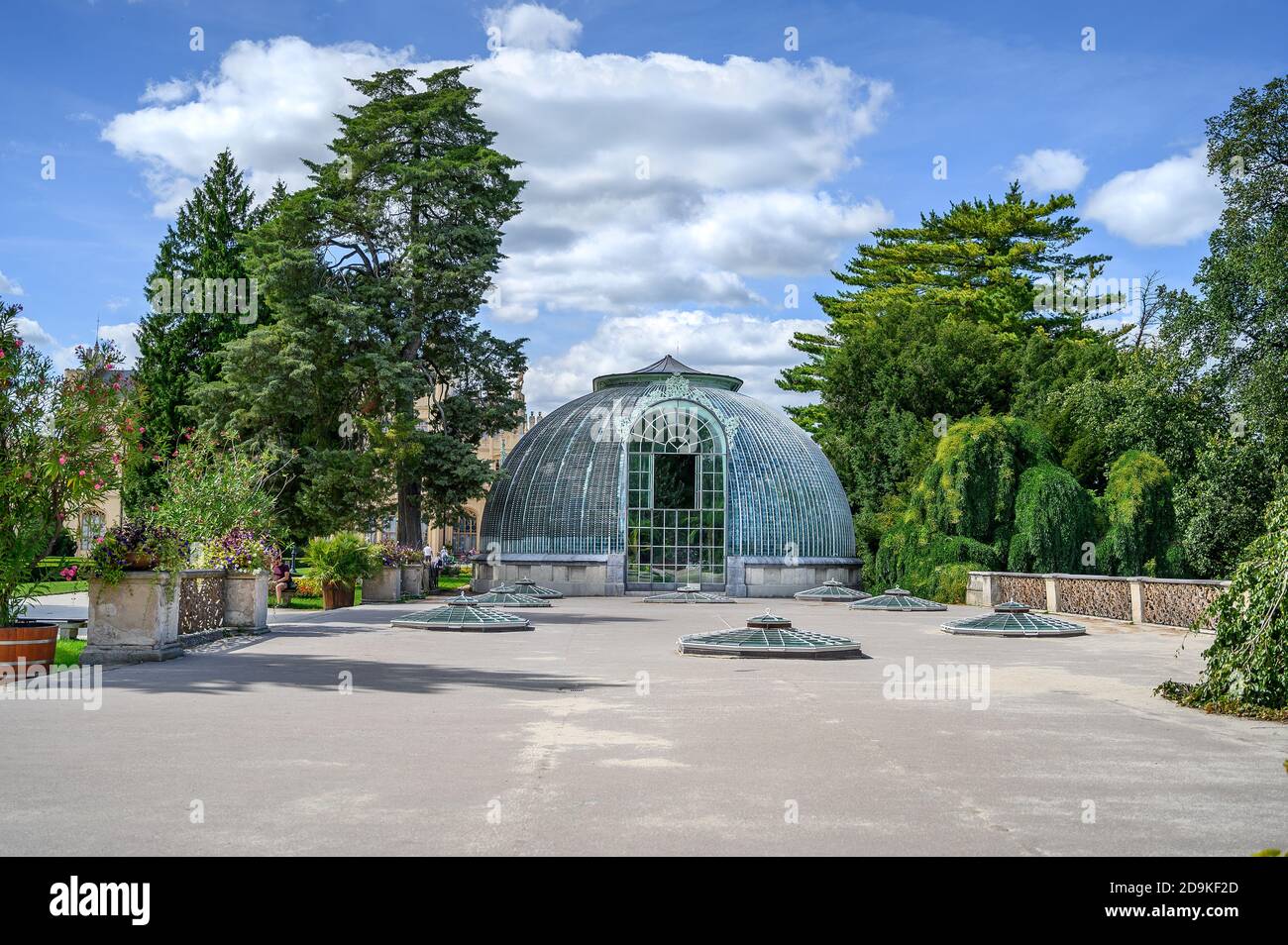 Glasgarten mit Wintergarten des Schlosses Lednice – UNESCO (Tschechische Republik) Stockfoto