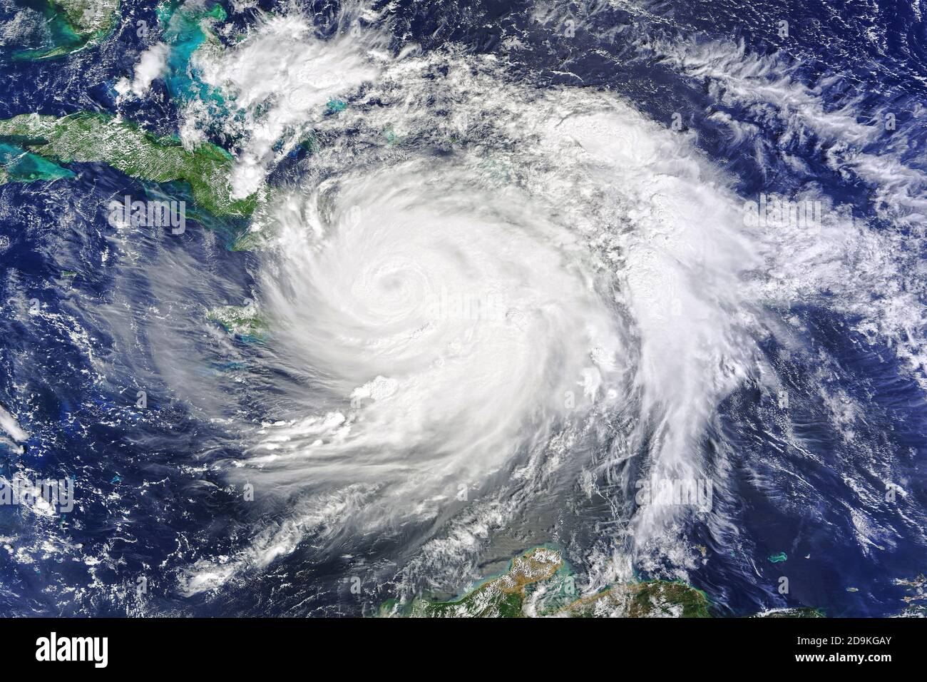 Auge des Hurrikans. Hurrikan auf der Erde. Taifun über dem Planeten Erde. Kategorie 5 Super Taifun nähert sich der Küste. Blick aus dem Weltraum. (Elemente Stockfoto