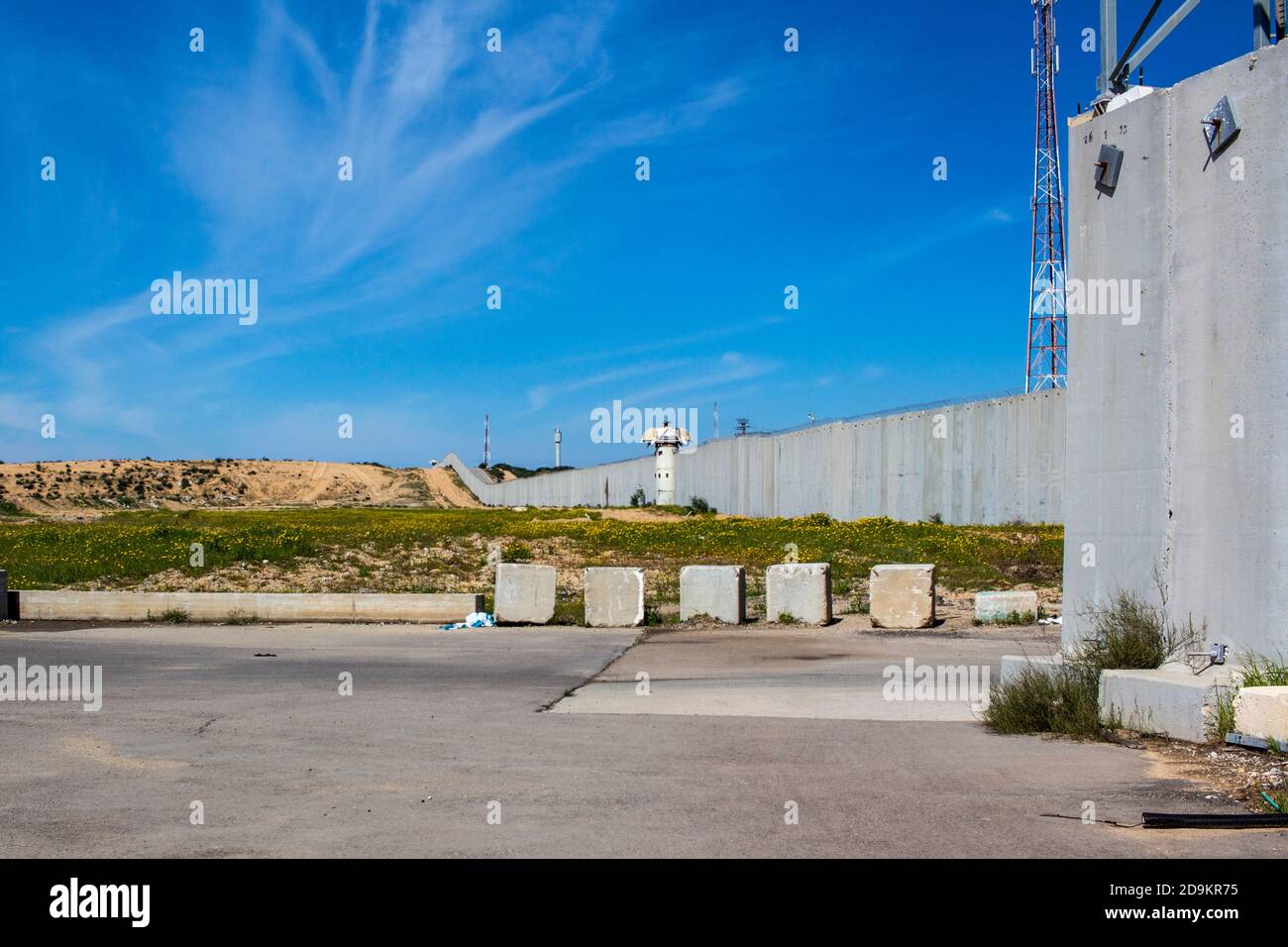 Die Mauer zwischen Israel und Palästina und die Sicherheitseinrichtungen Stockfoto