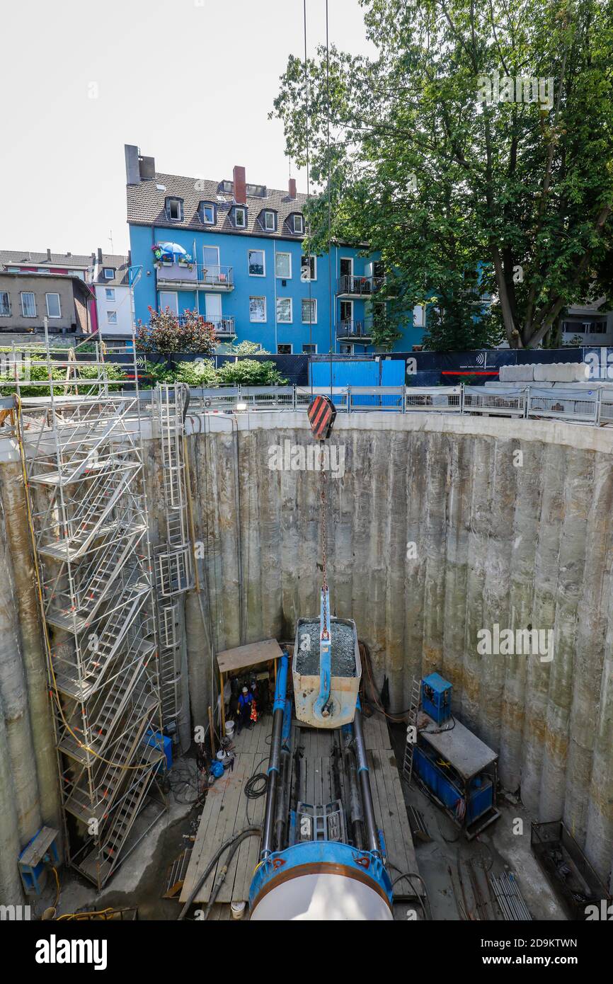 Neubau des Berner Kanals, Vortrieb im Schacht, das Bern gehört zum Emscher-Flusssystem, war zuvor ein offener oberirdisch-Abwasserkanal, Emscher-Umbau, Essen, Ruhrgebiet, Nordrhein-Westfalen, Deutschland Stockfoto