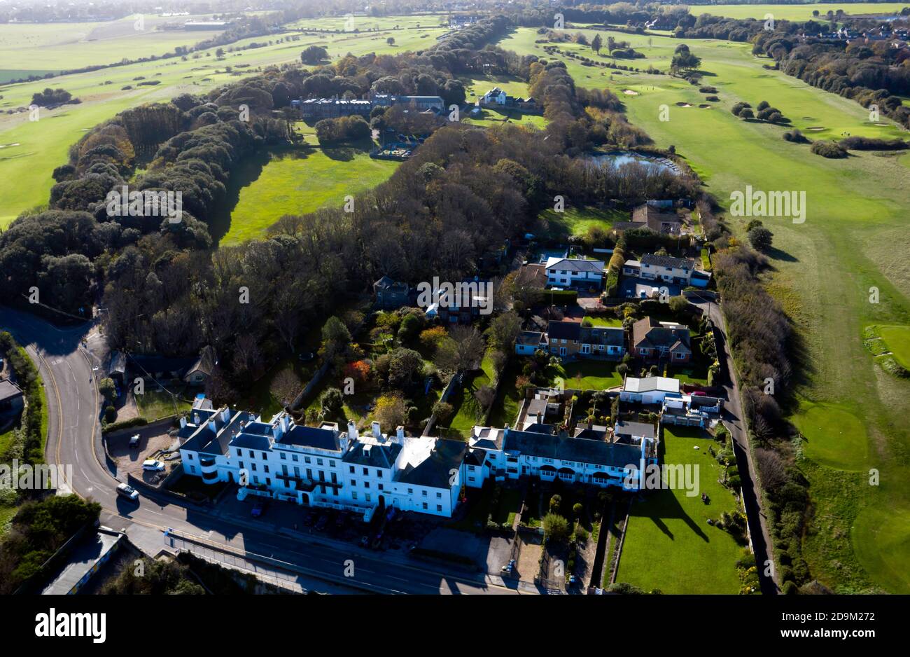 Luftaufnahme des Holland House und eines Teils des North Foreland Golf Course, Kingsgate, Kent, Stockfoto