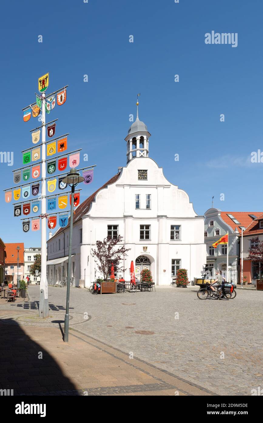 Altes Rathaus am Marktplatz in Wolgast, Wolgast, Usedom, Ostsee, Mecklenburg-Vorpommern, Deutschland Stockfoto