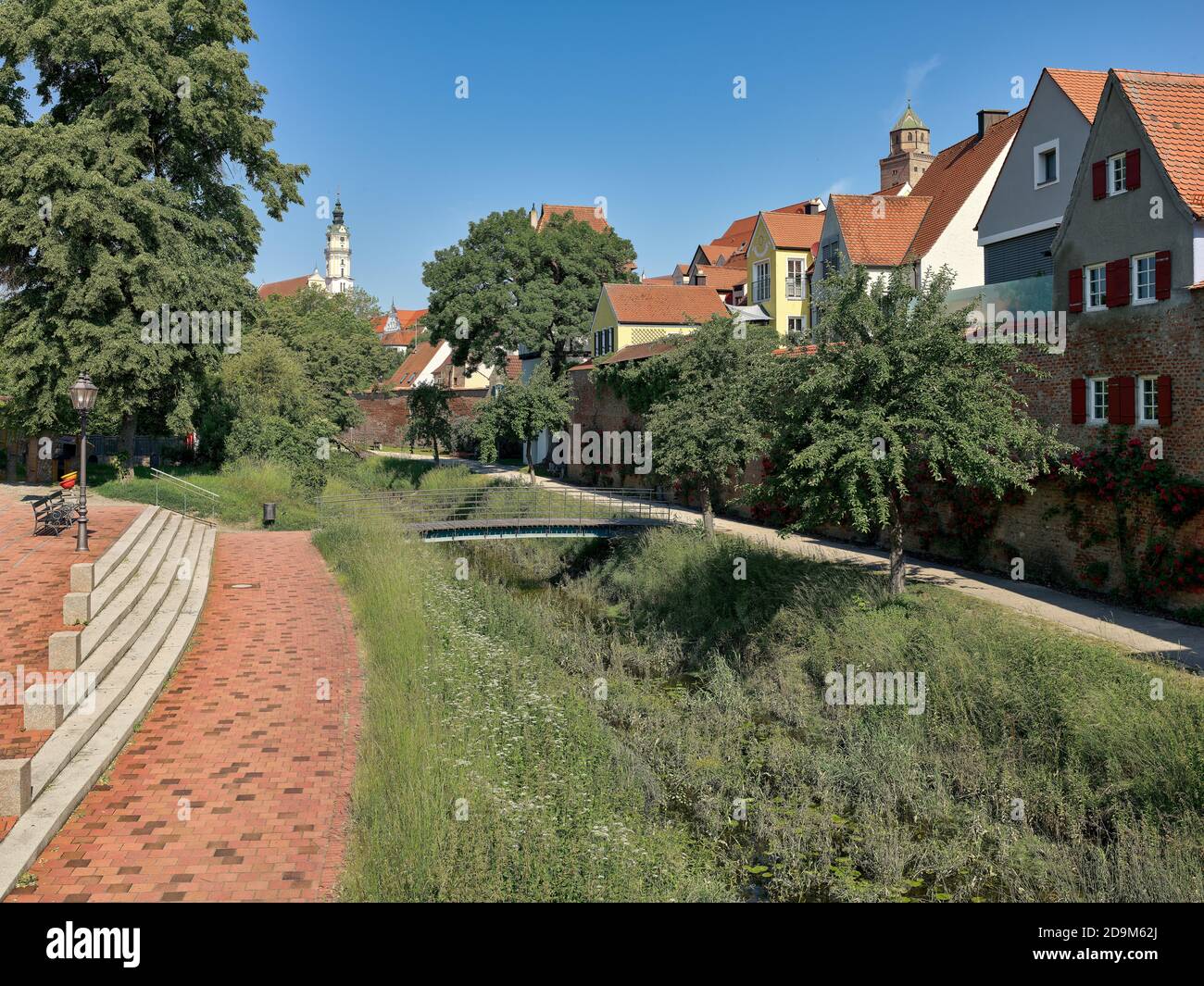 Onkel Ludwig, Färber-Törl, Vorort Rieder, Heiliges Kreuz, Liebfrauenmünster, Donauwörth, Bezirk Donau-Ries, Schwaben (Bayern), Freistaat Bayern, Deutschland, Rieder Insel, Wörnitz, Katholische Kirche Stockfoto