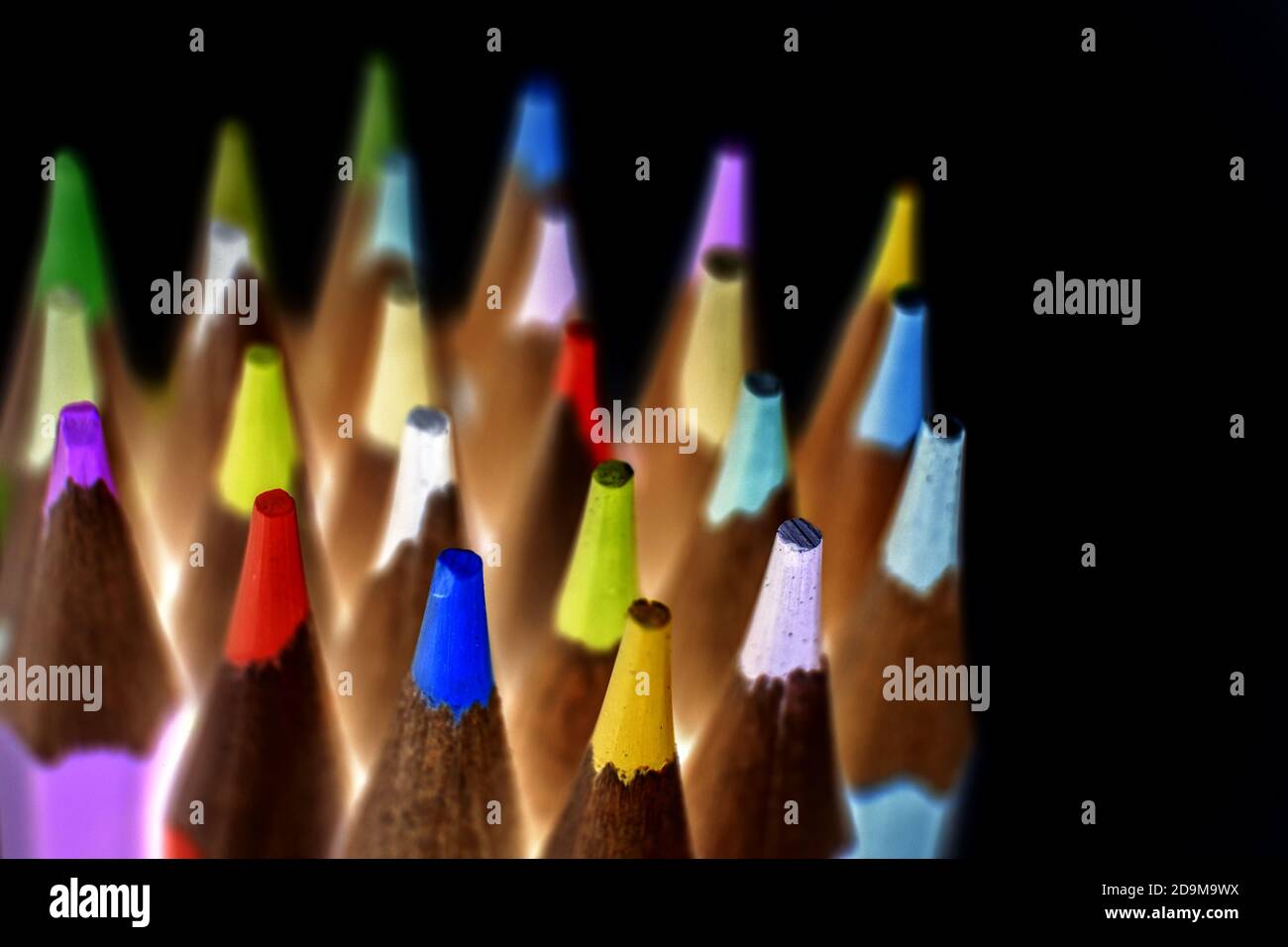 Malstift mit der Spitze nach oben Stockfoto