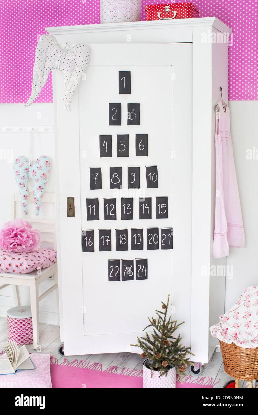 DIY Adventskalender UK+Irish nur Rechte/E-Mail-Büro für andere Gebiete Stockfoto