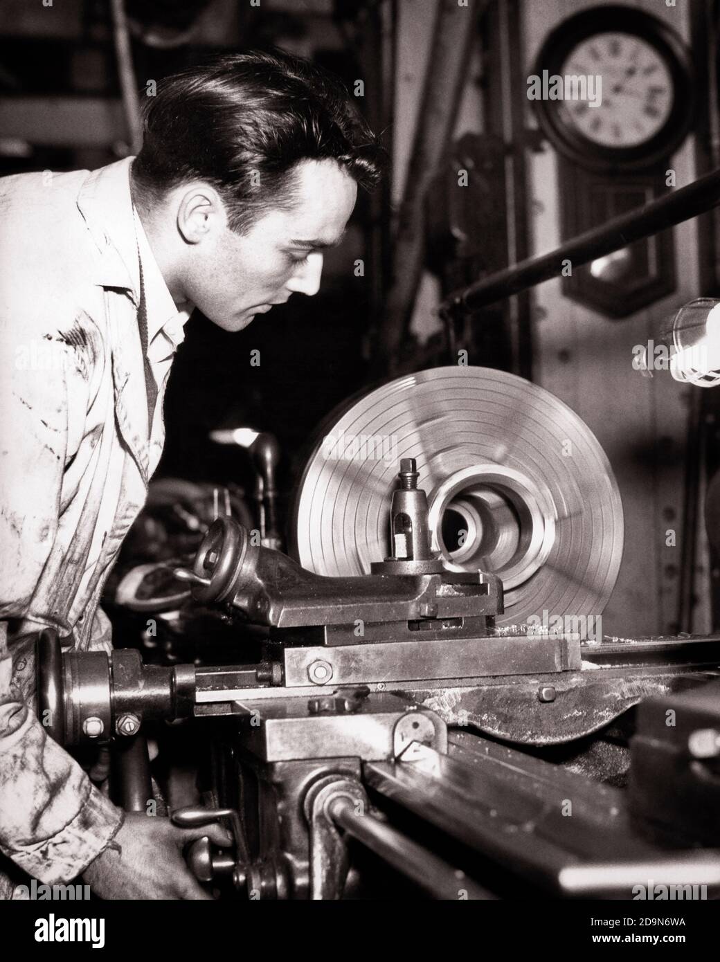 Drehbank 1930er Fotos und Bildmaterial in hoher Auflösung Alamy