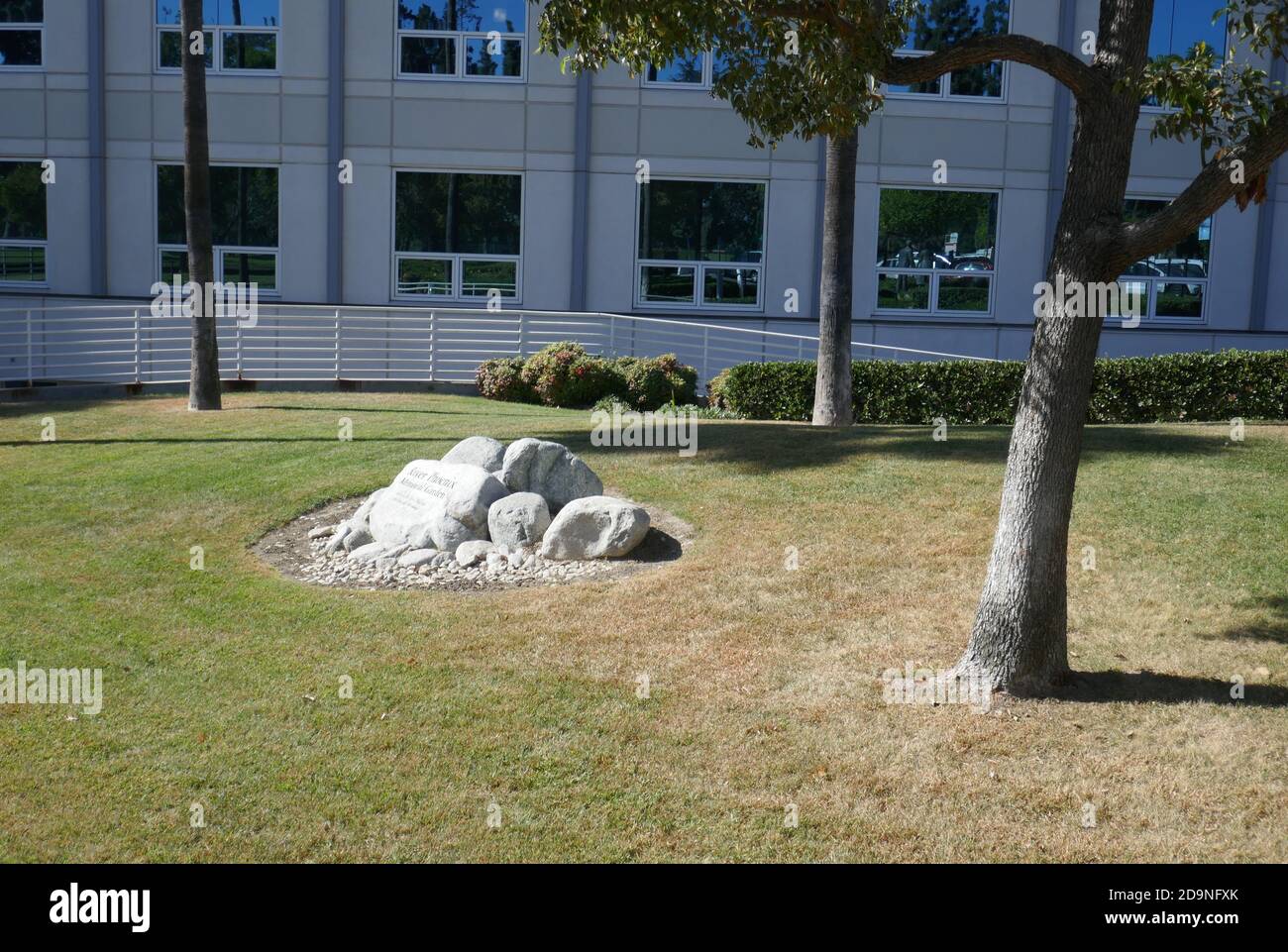 Arcadia, Kalifornien, USA 4. November 2020 EINE allgemeine Ansicht der Atmosphäre des River Phoenix Memorial Garden im Methodist Hospital in 300 W. Huntington Drive am 4. November 2020 in Arcadia, Kalifornien, USA. Foto von Barry King/Alamy Stockfoto Stockfoto