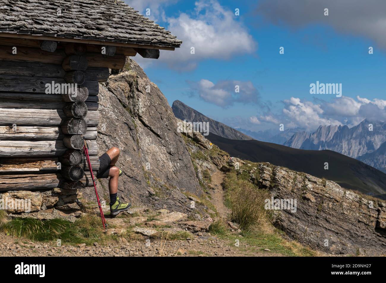 Schweiz, Kanton Bern, Berner Oberland, Grindelwald, zuerst Wanderer, die eine Rast auf einer Hütte machen Stockfoto